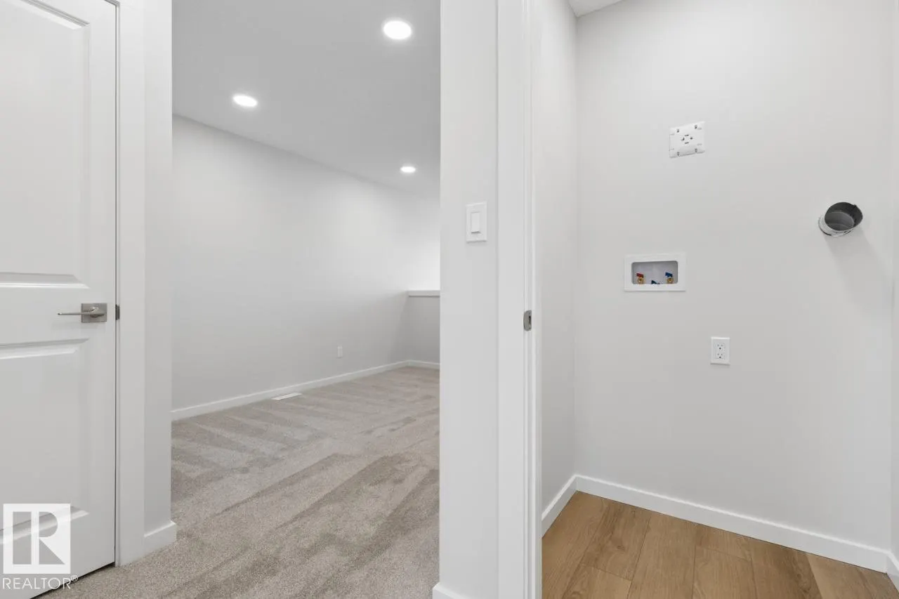 37 Clydesdale Lane
