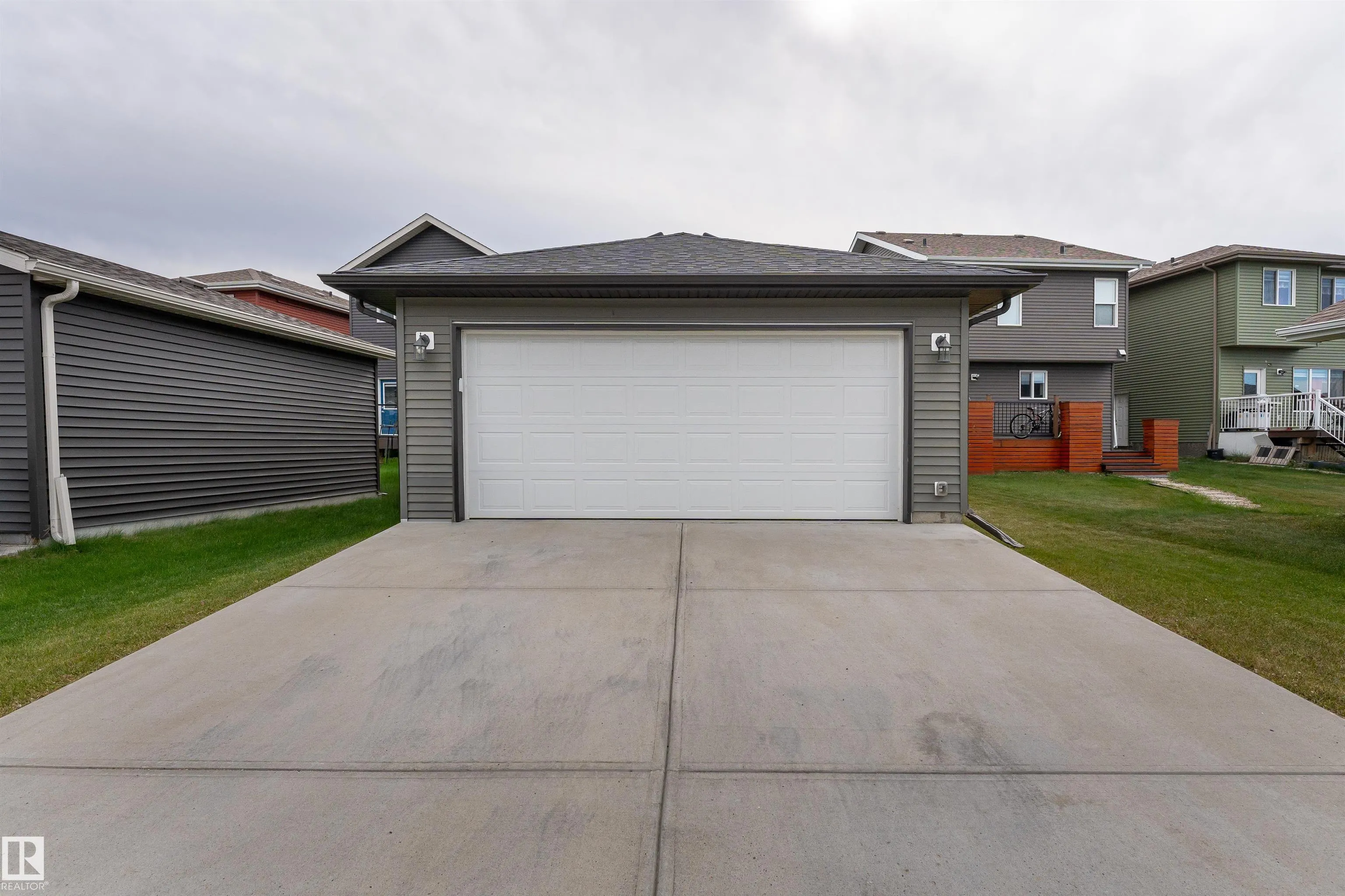 2416 WONNACOTT Court