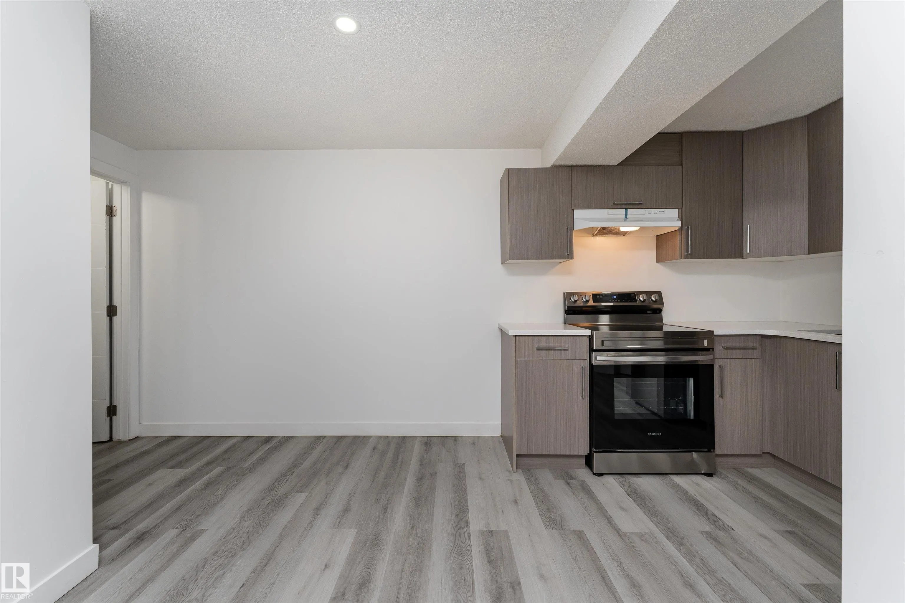 2416 WONNACOTT Court