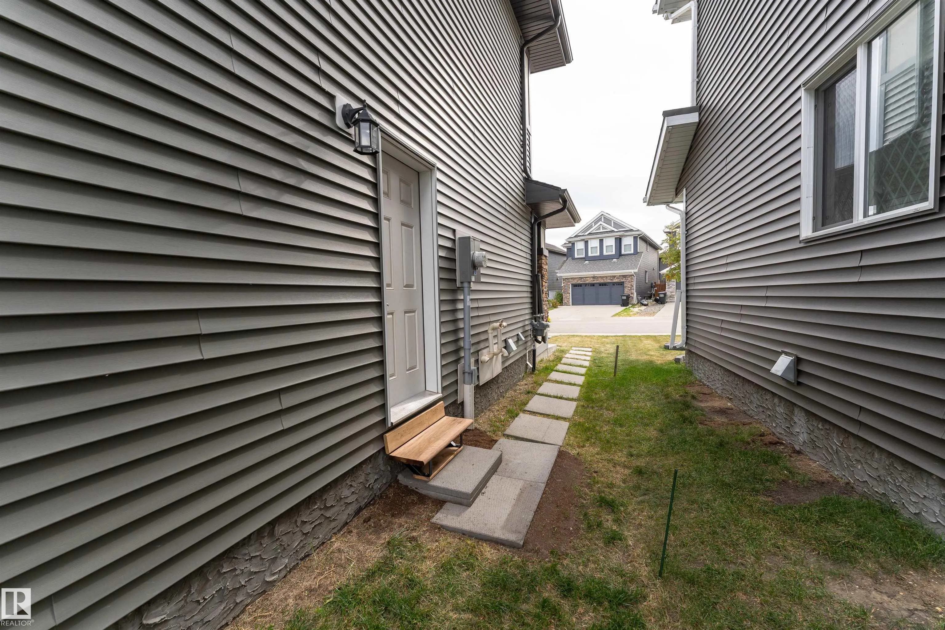 2416 WONNACOTT Court