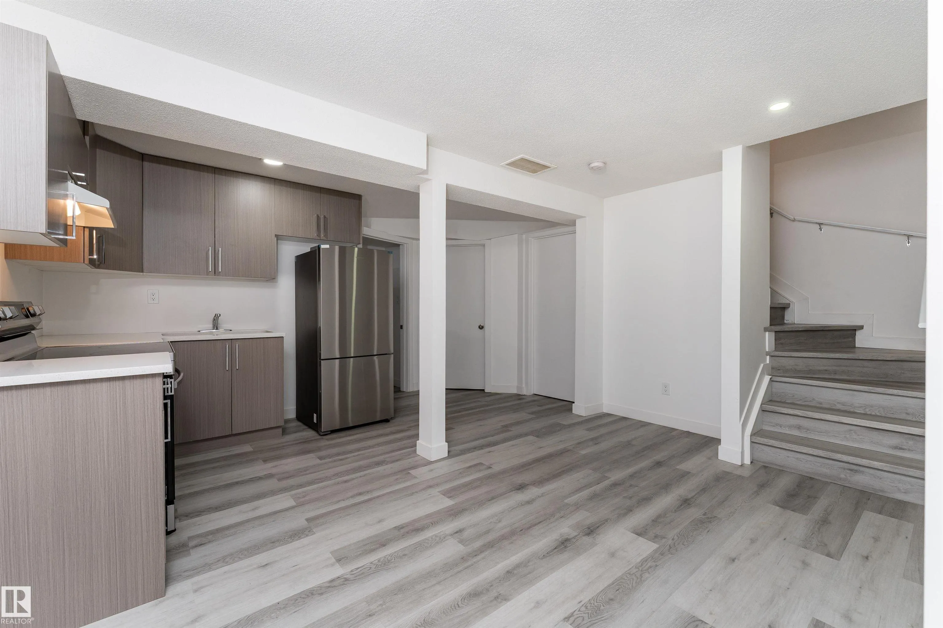 2416 WONNACOTT Court