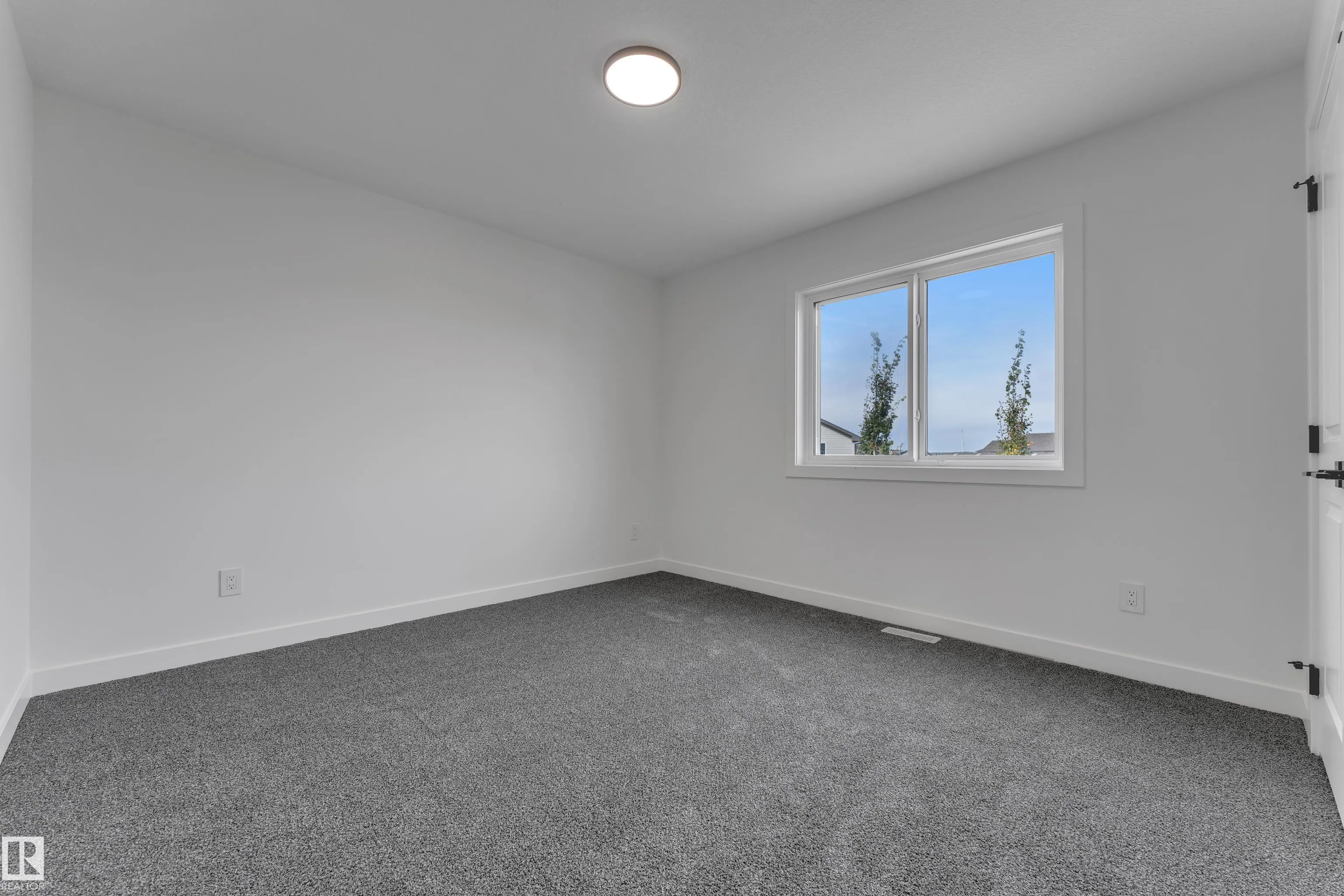 58 SILVERSTONE Drive