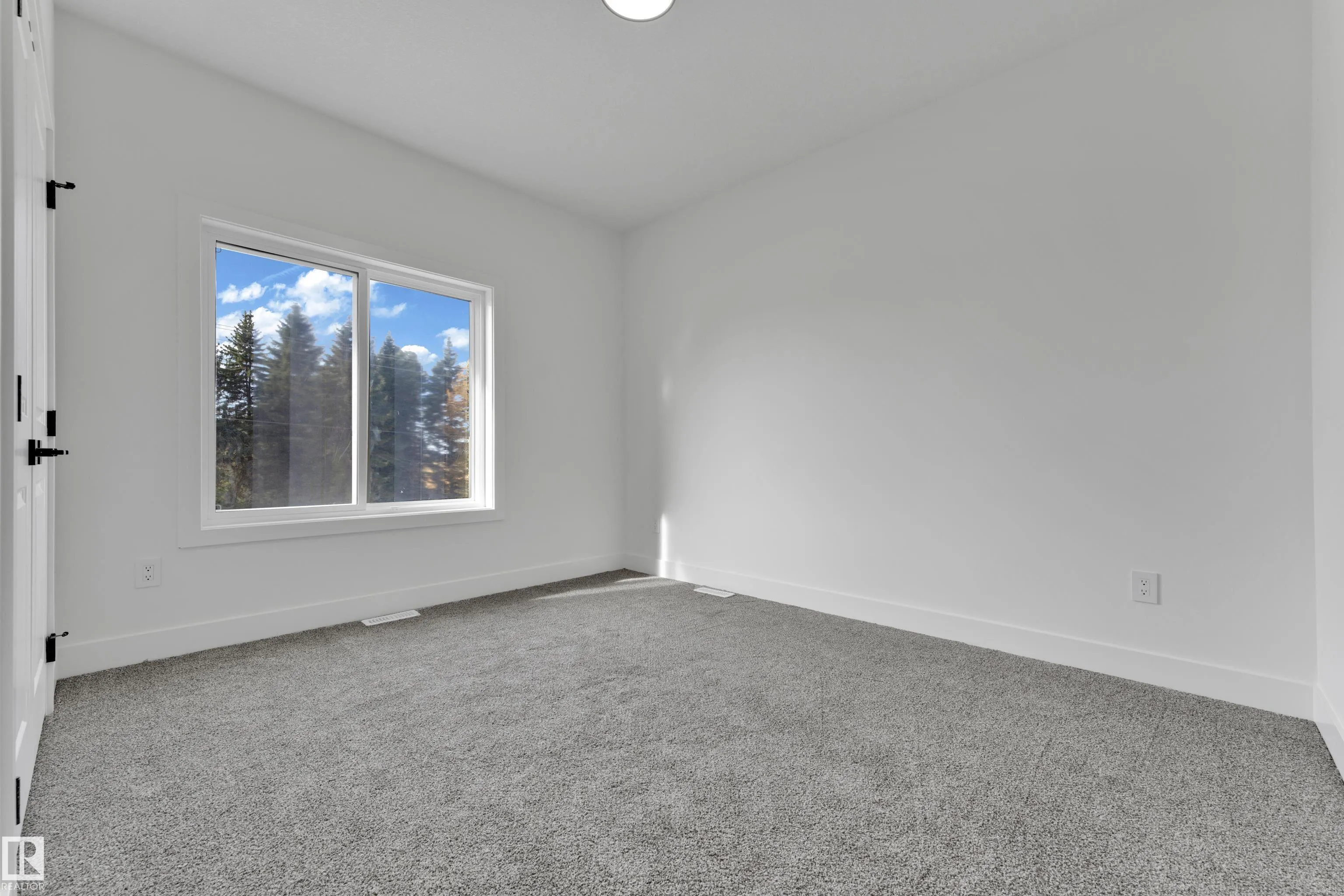 261 Linden Loop