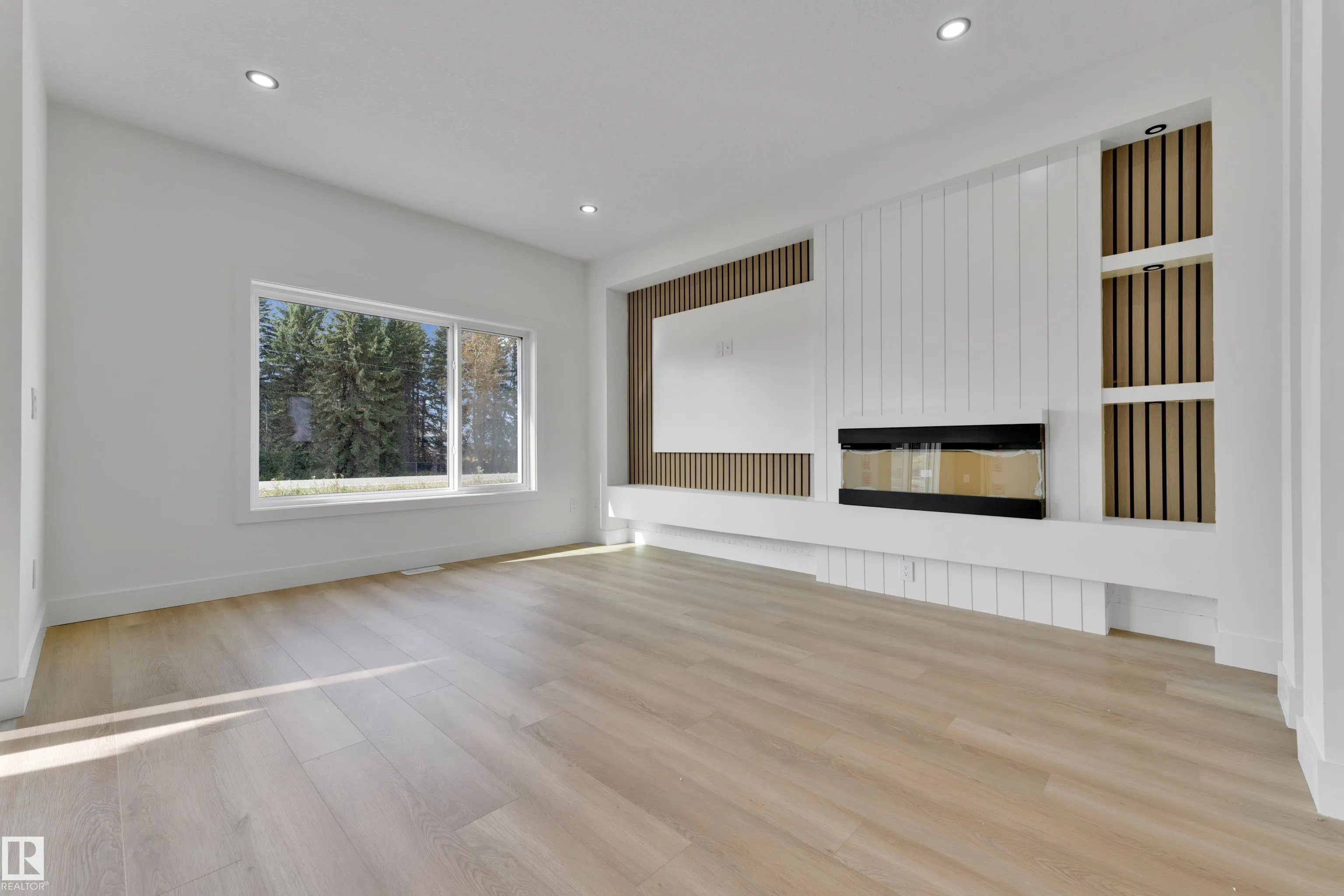 261 Linden Loop