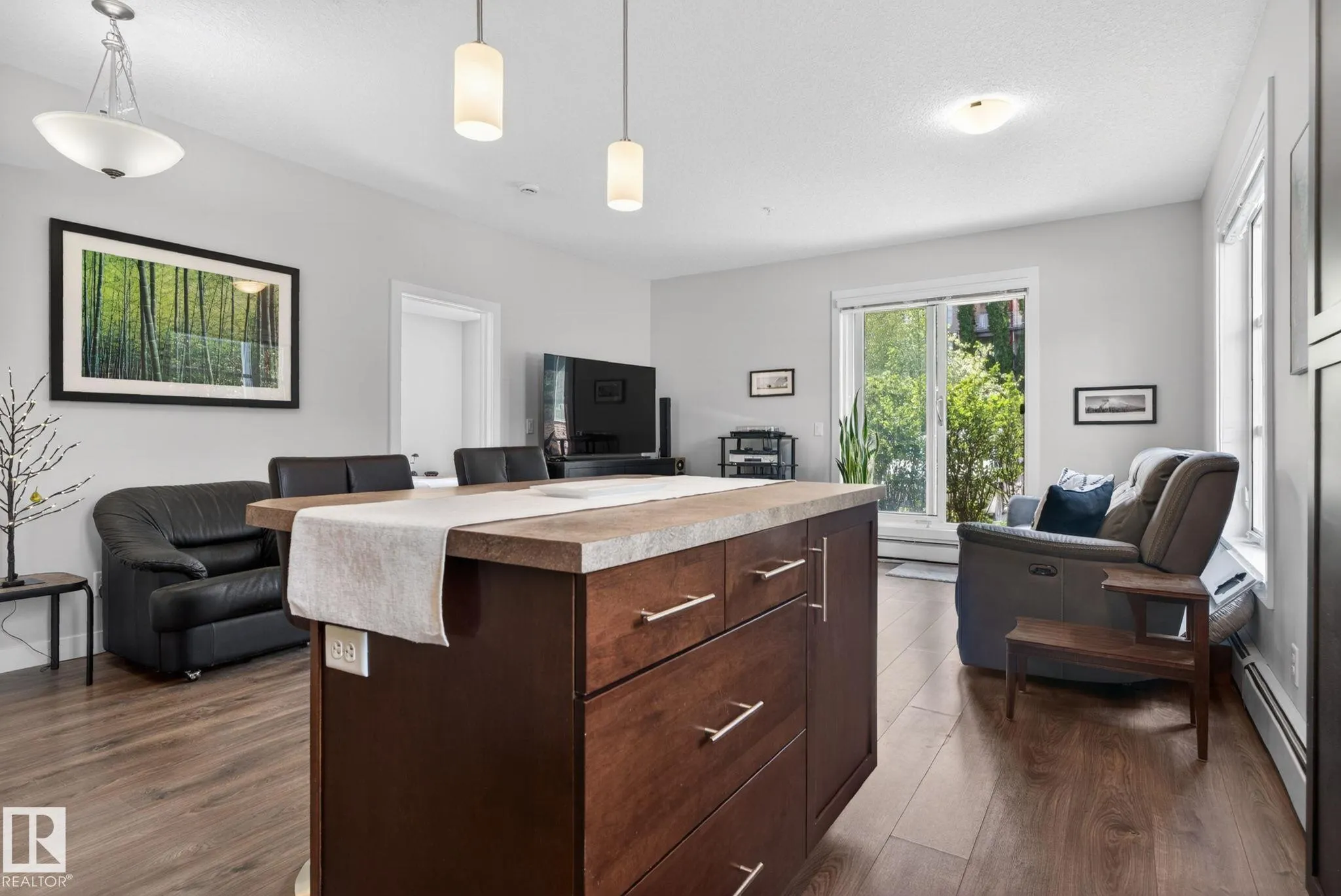 2588 ANDERSON Way