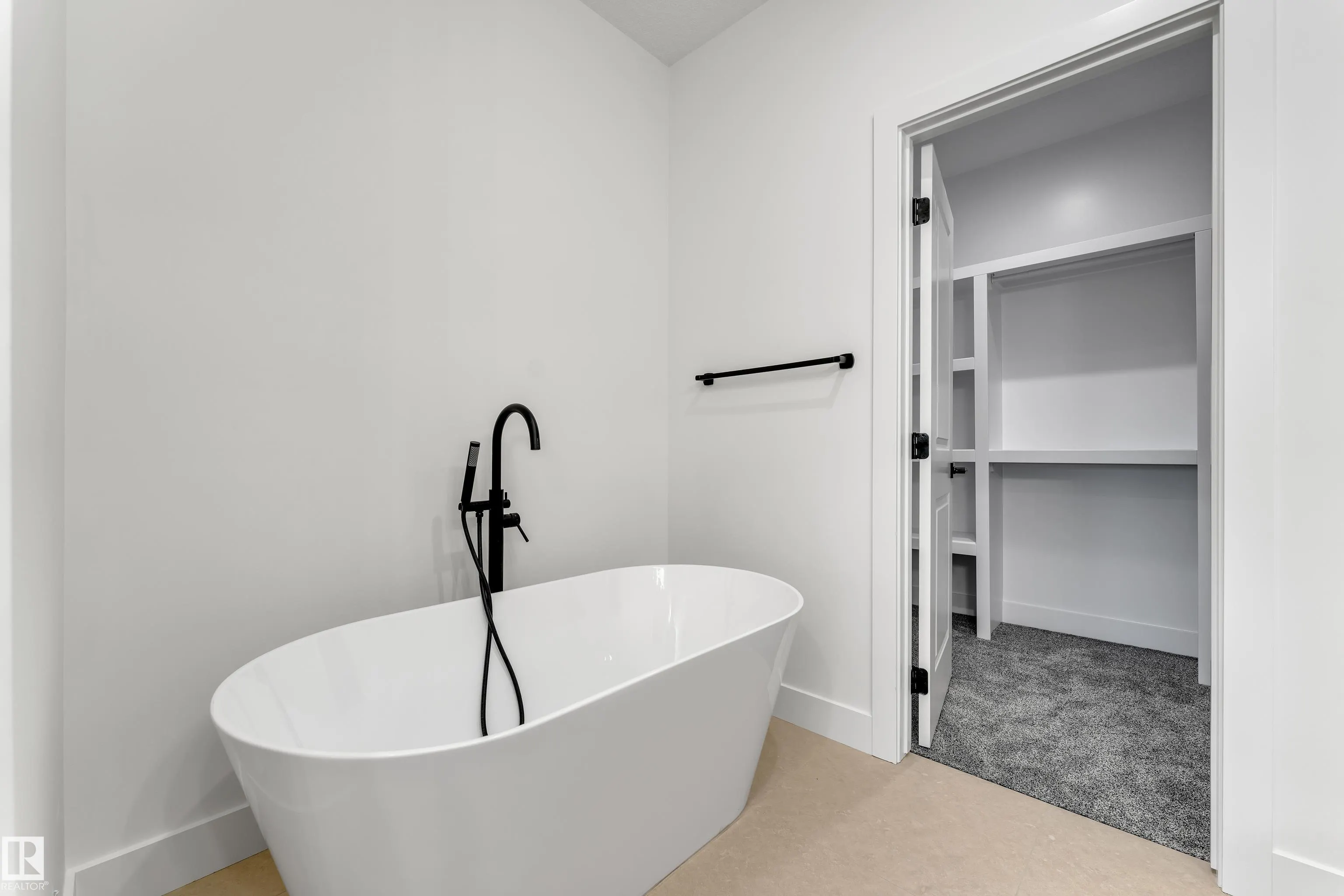 247 Linden Loop