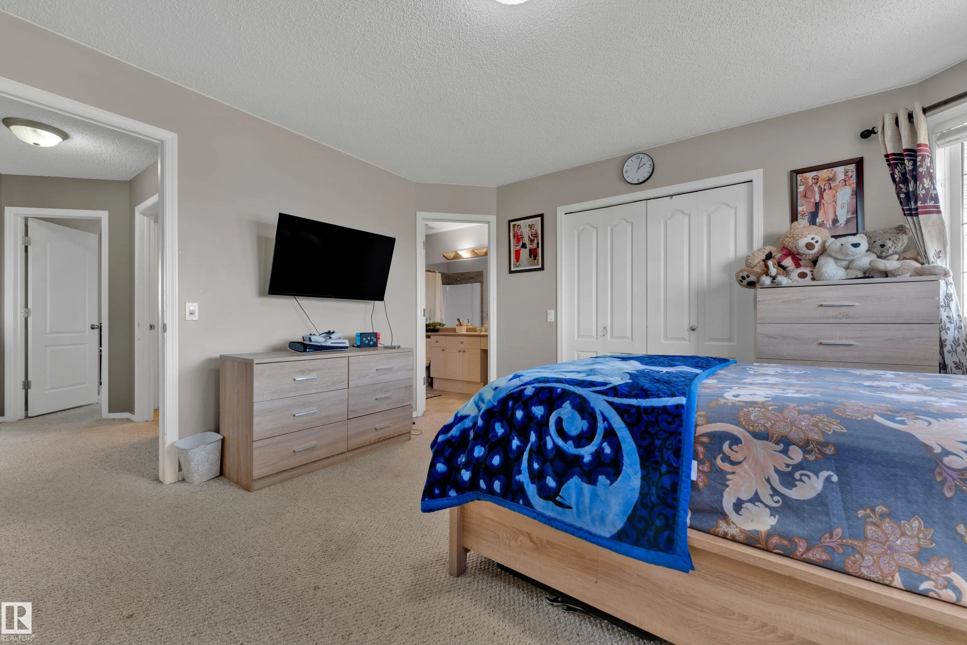331 SILVER BERRY Road