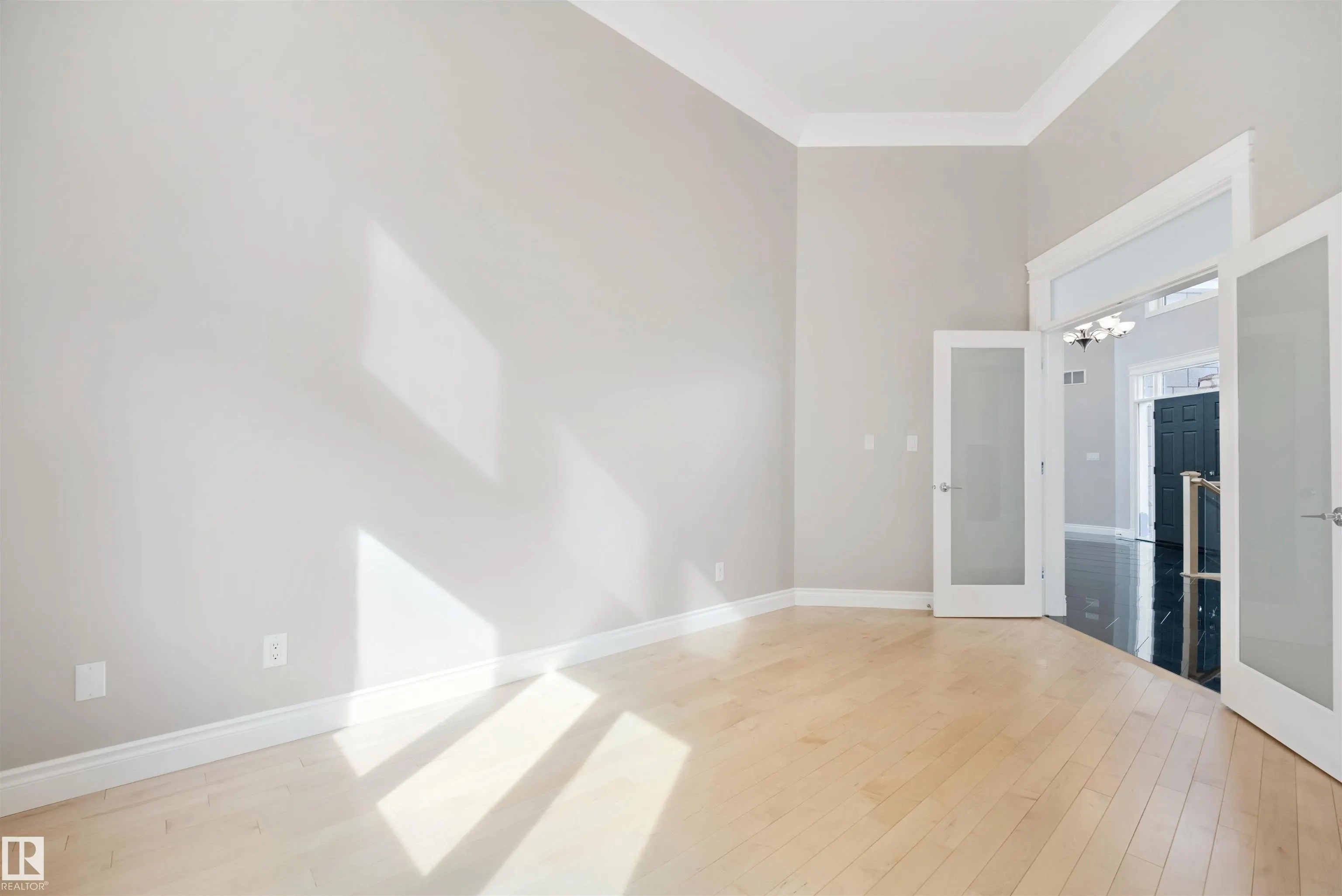 5014 Donsdale Drive