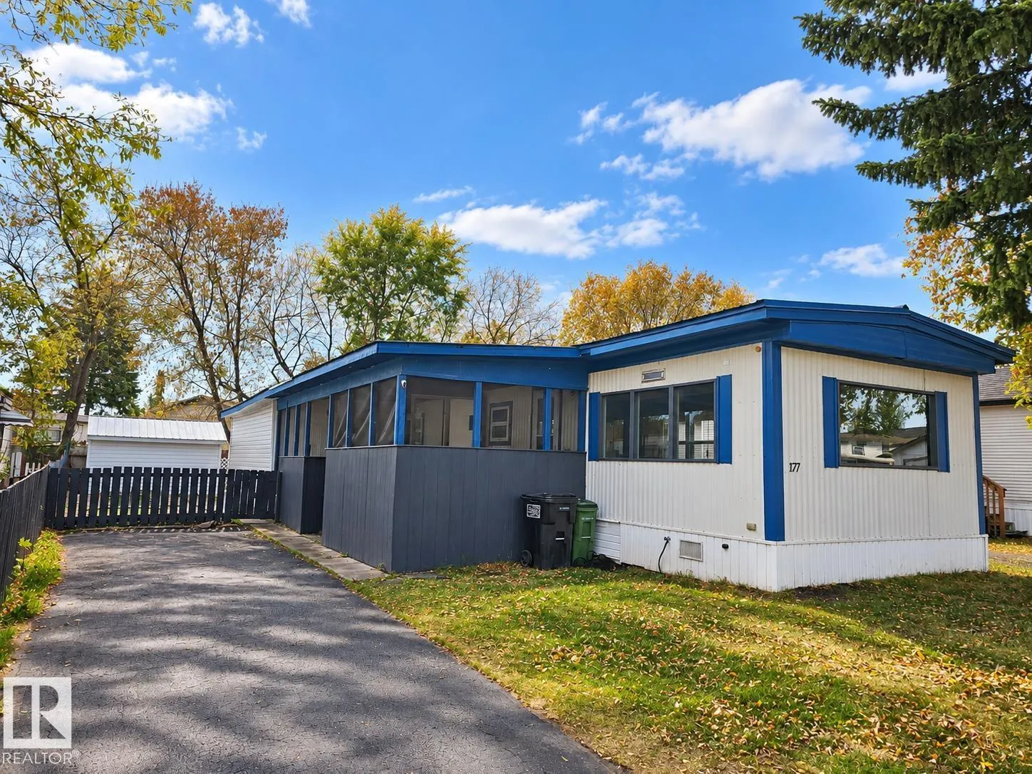 177 West View CR NW