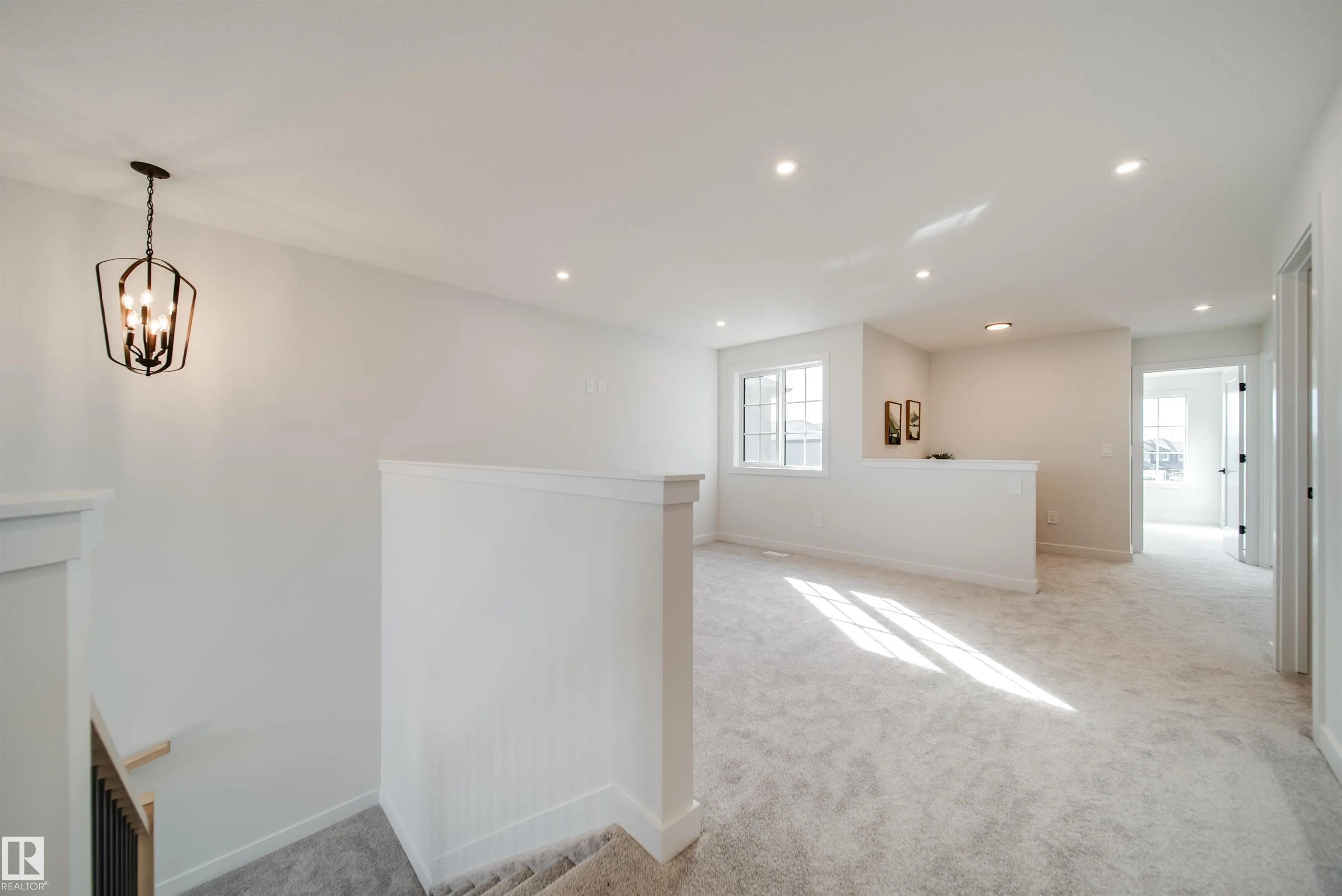 63 Chartres Close