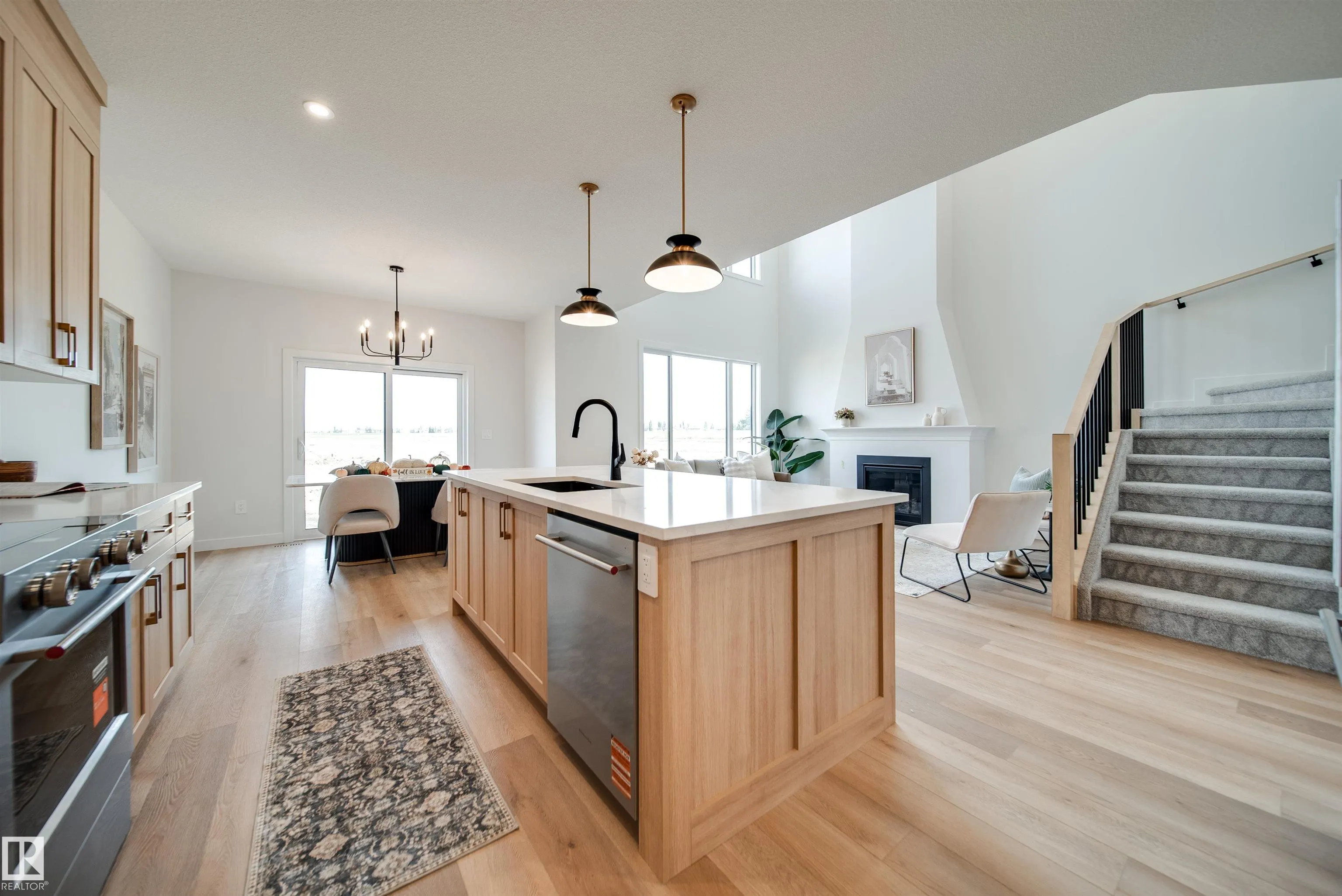 63 Chartres Close