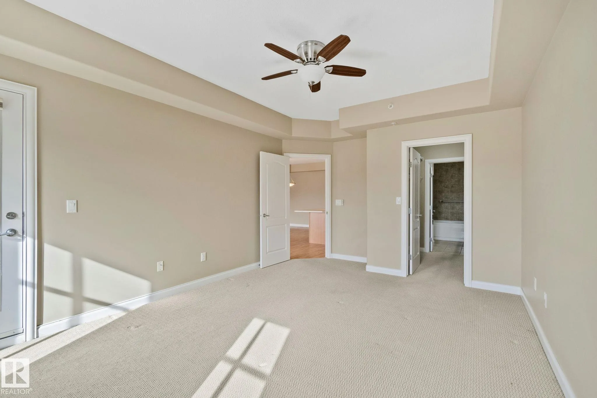 1406 HODGSON Way