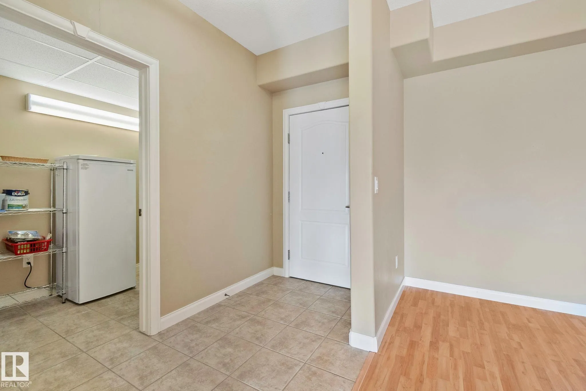 1406 HODGSON Way