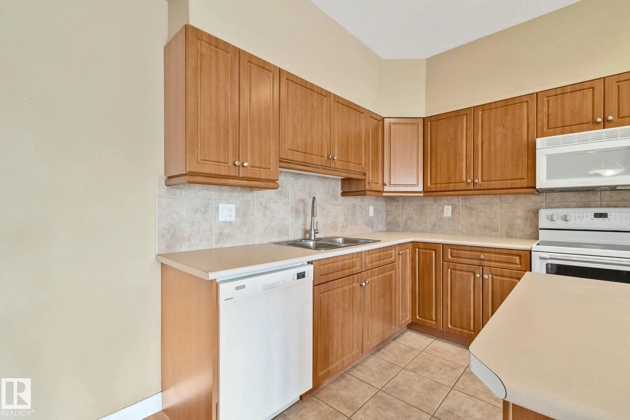 1406 HODGSON Way