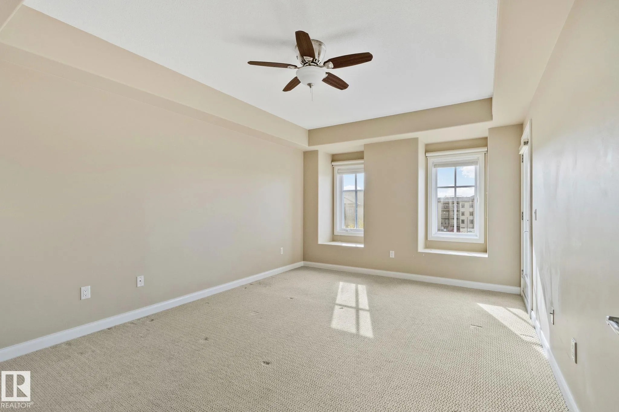 1406 HODGSON Way