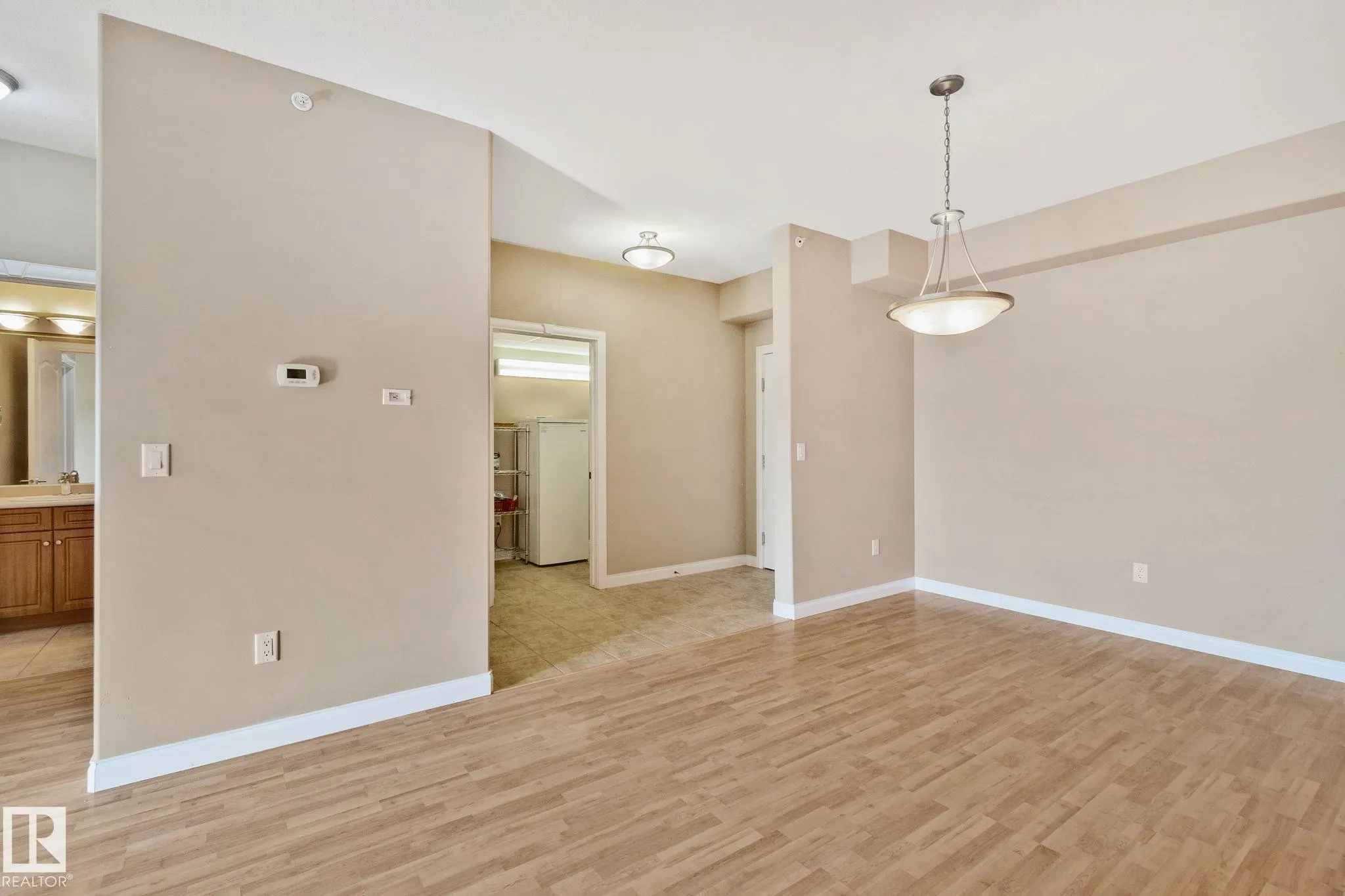 1406 HODGSON Way