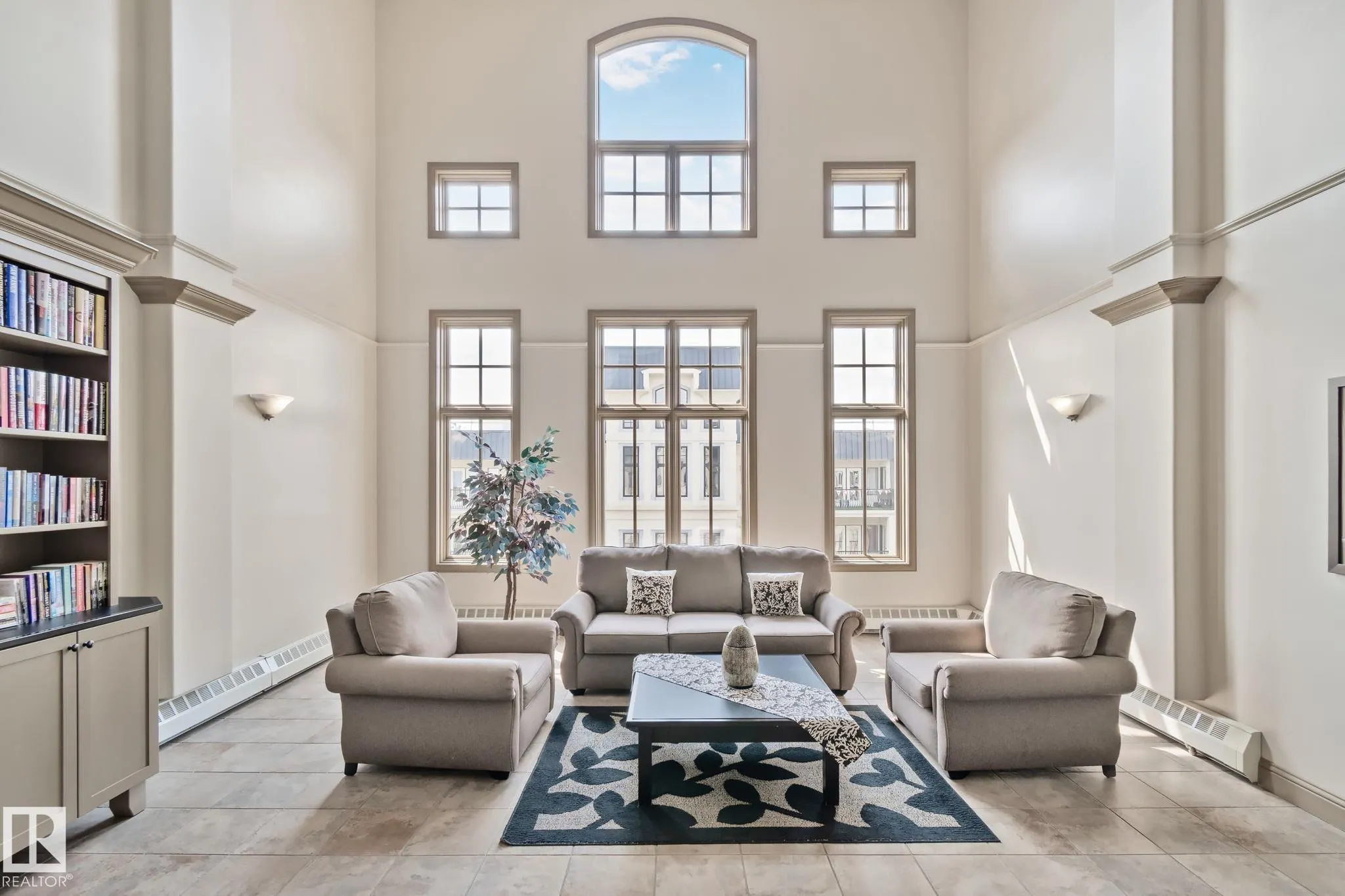 1406 HODGSON Way