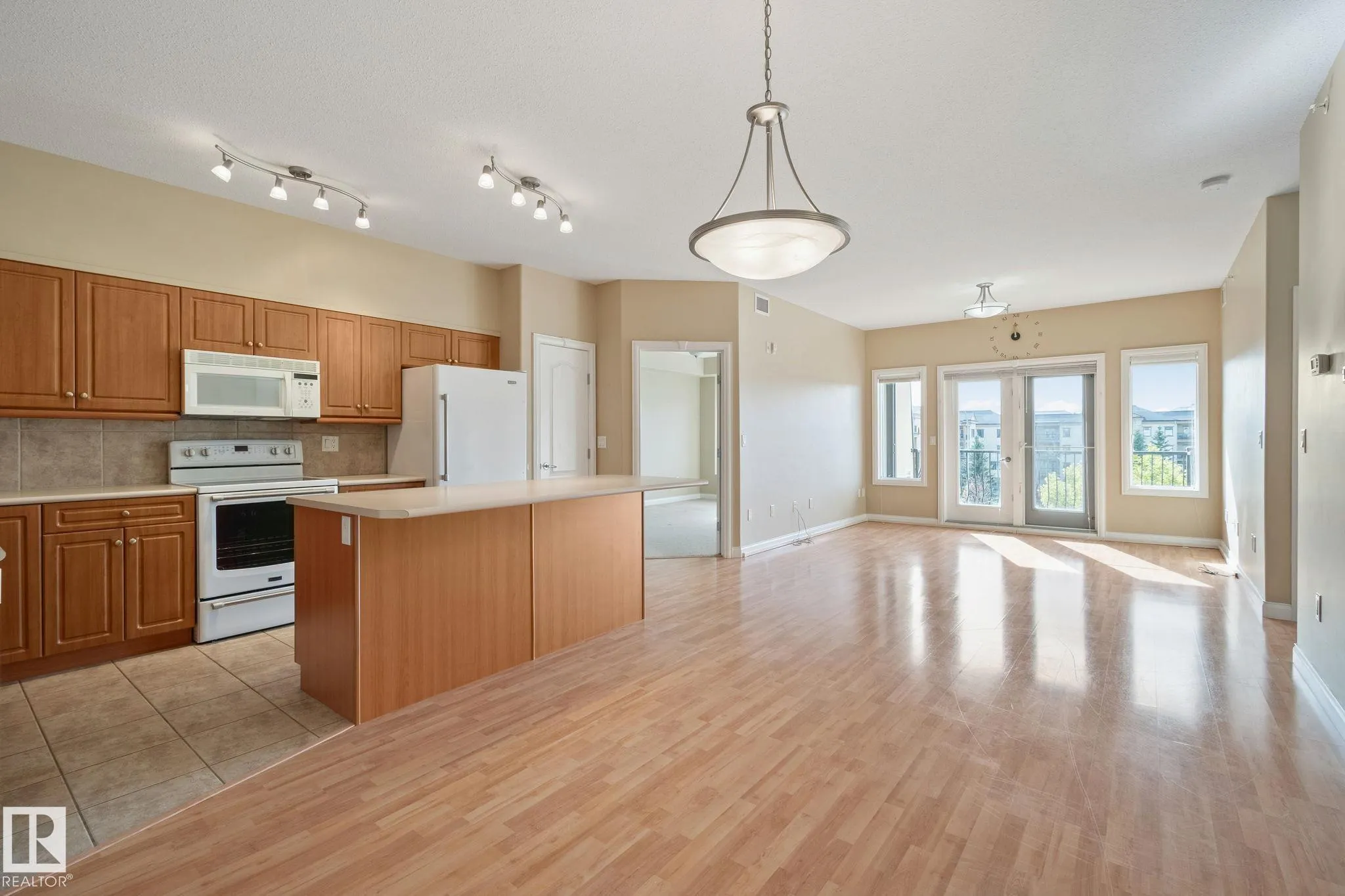1406 HODGSON Way