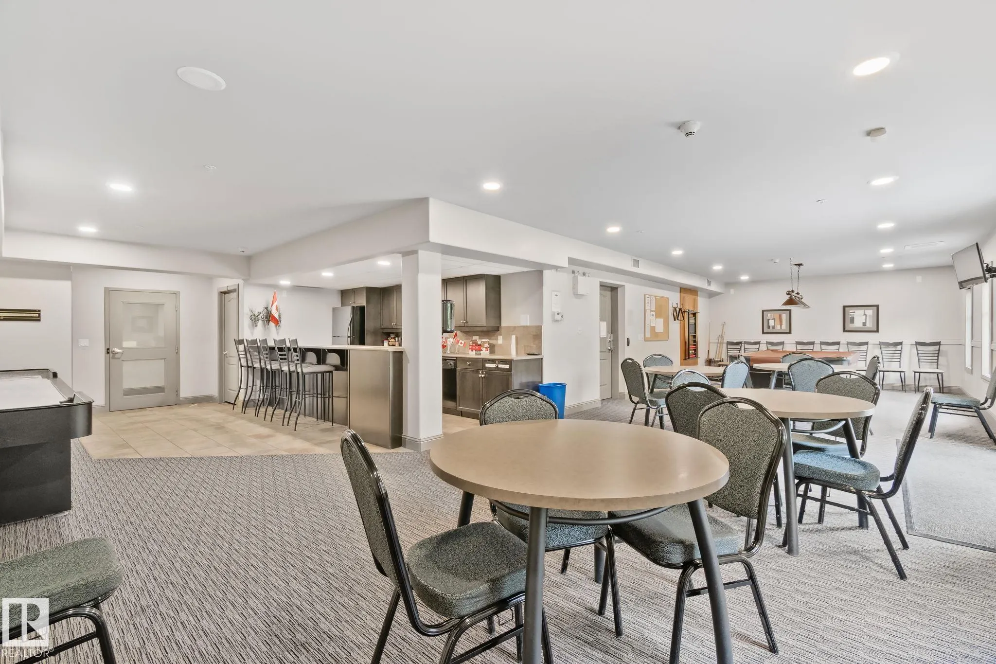1406 HODGSON Way