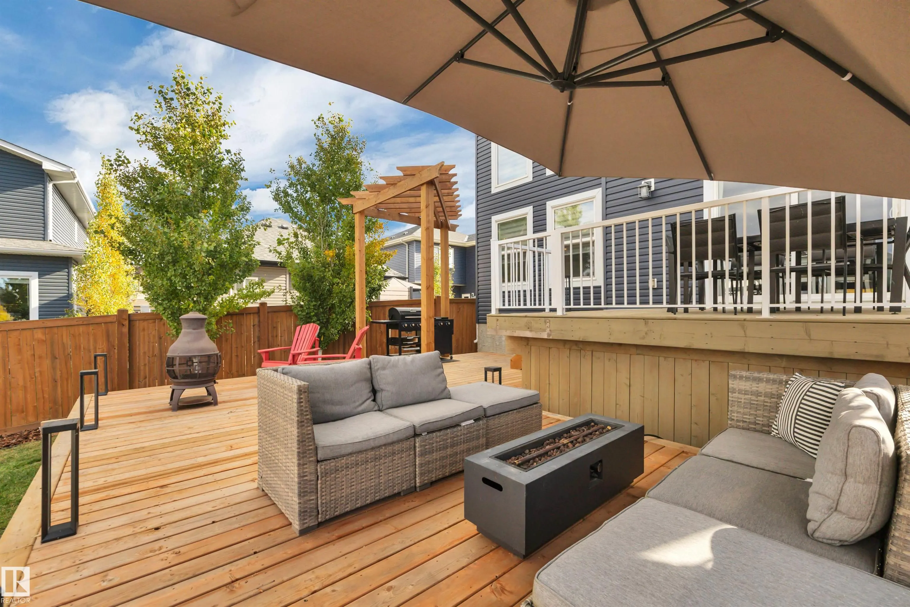 10 MOBERG Close