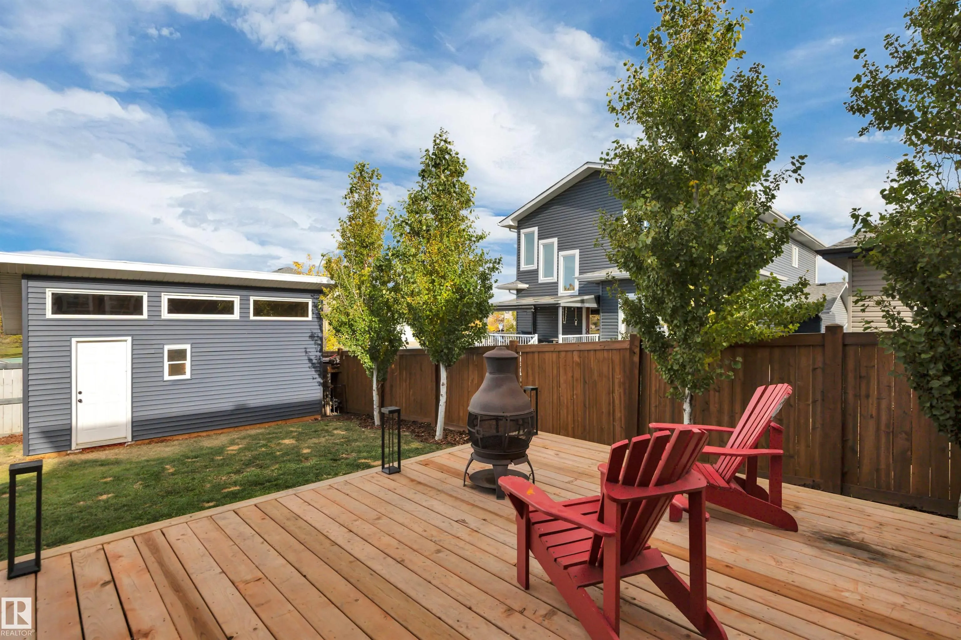 10 MOBERG Close