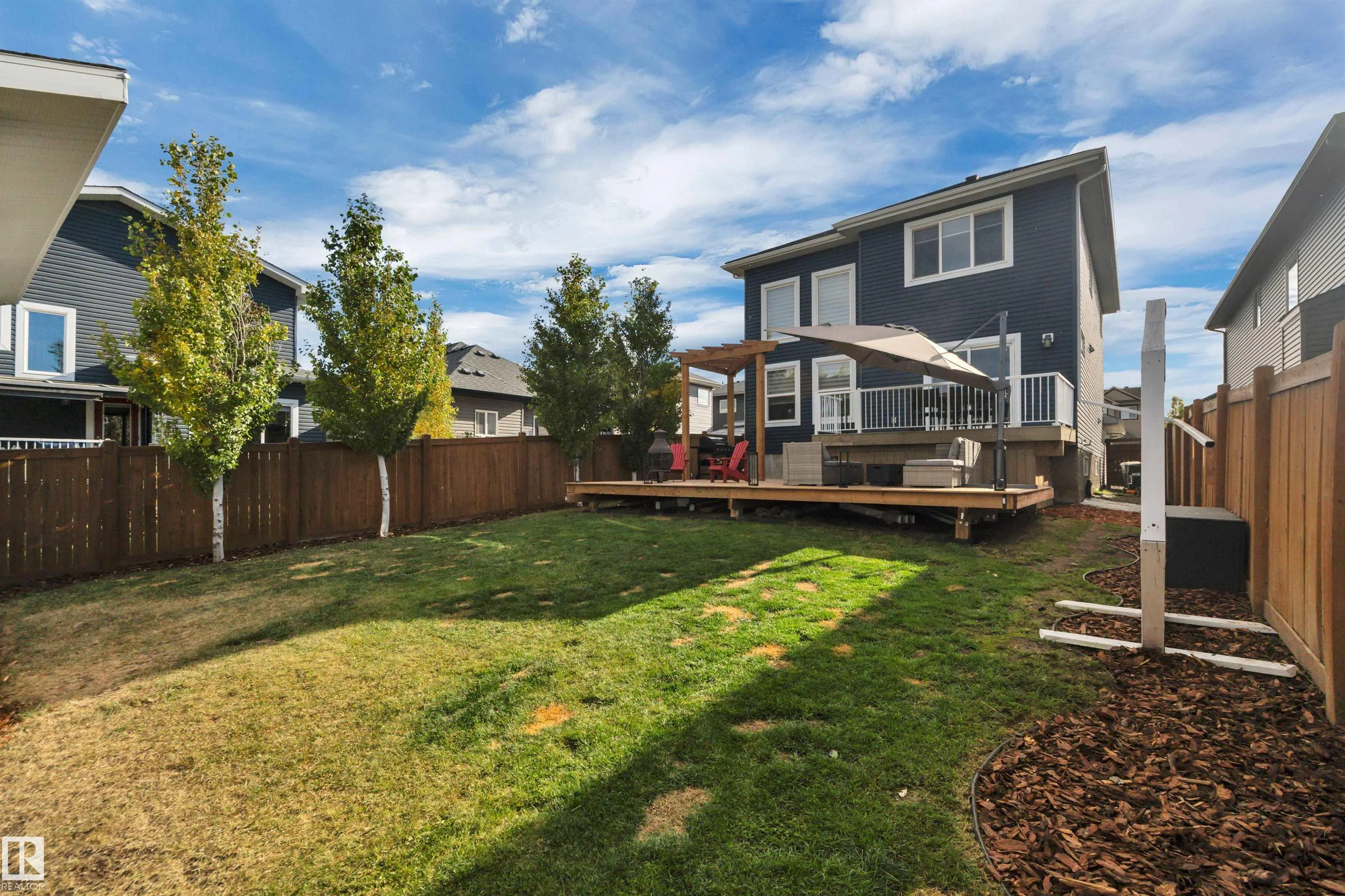 10 MOBERG Close