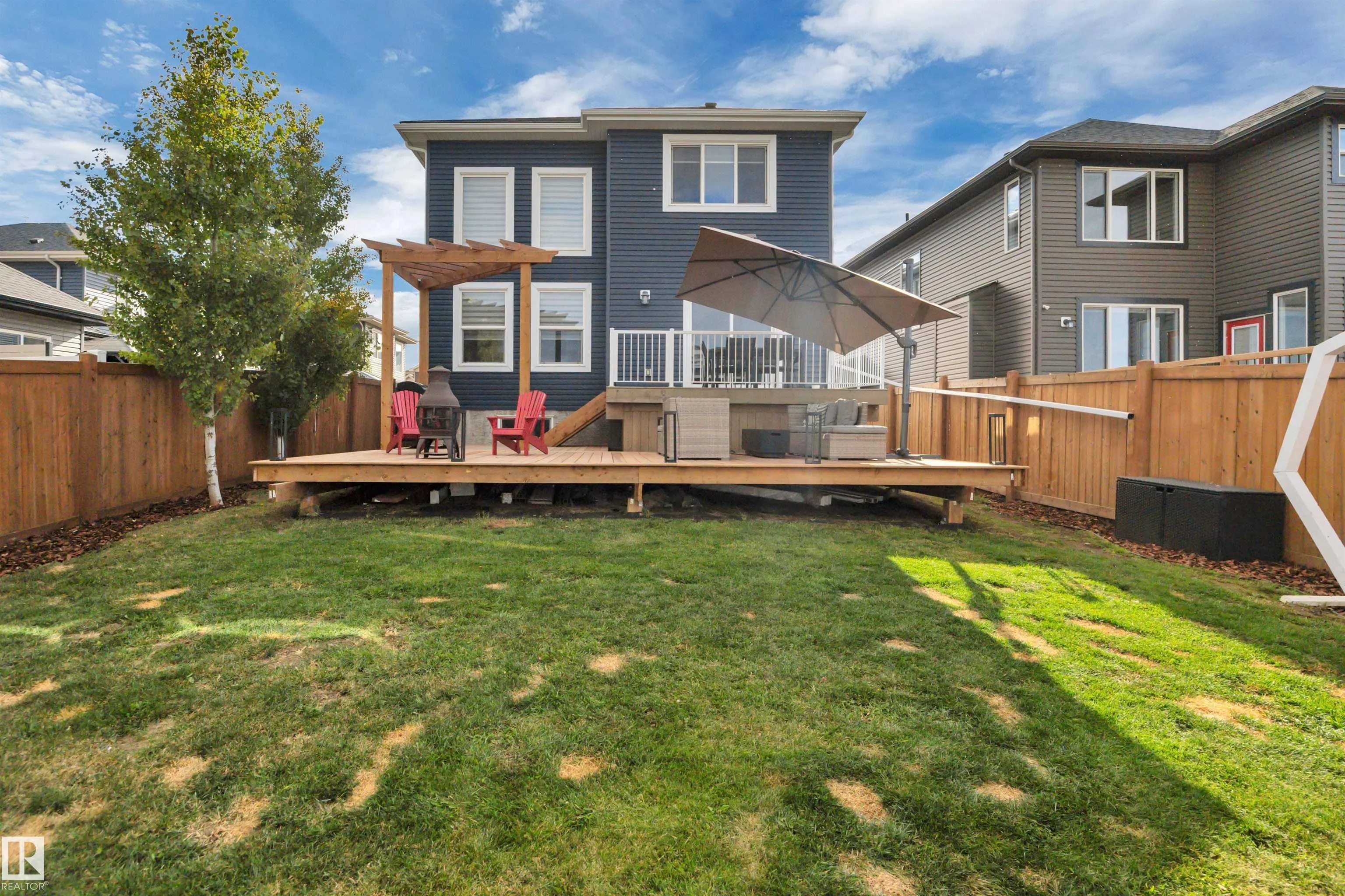 10 MOBERG Close