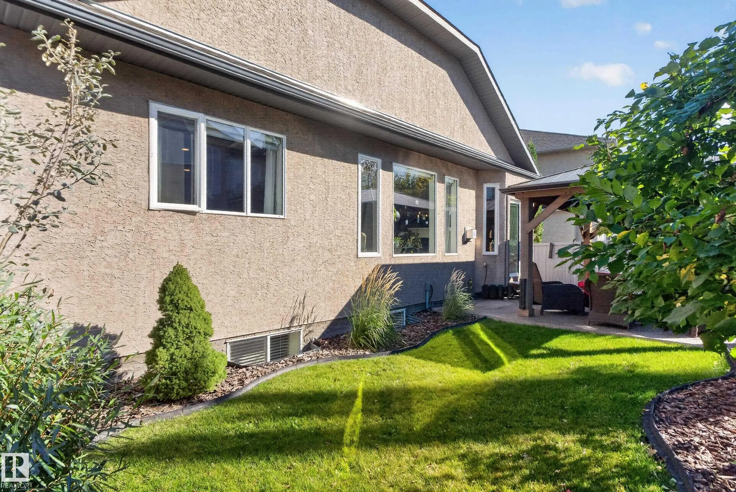 20 KINGSMOOR Close