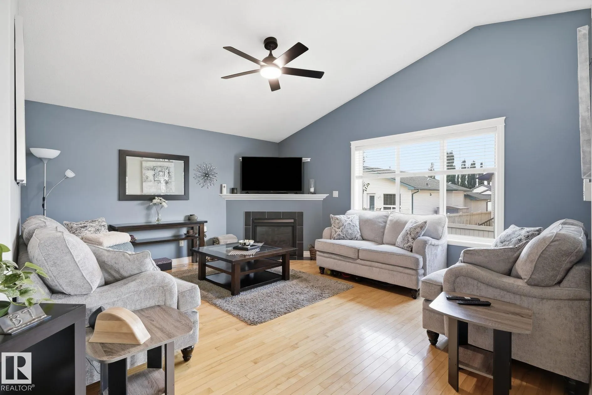 66 Willowby Close