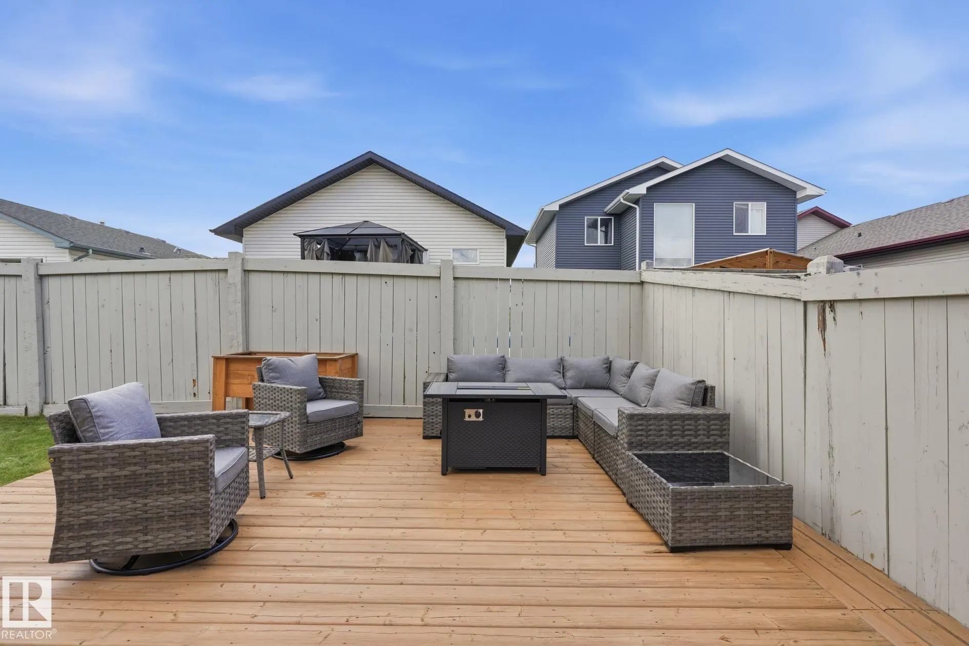 66 Willowby Close