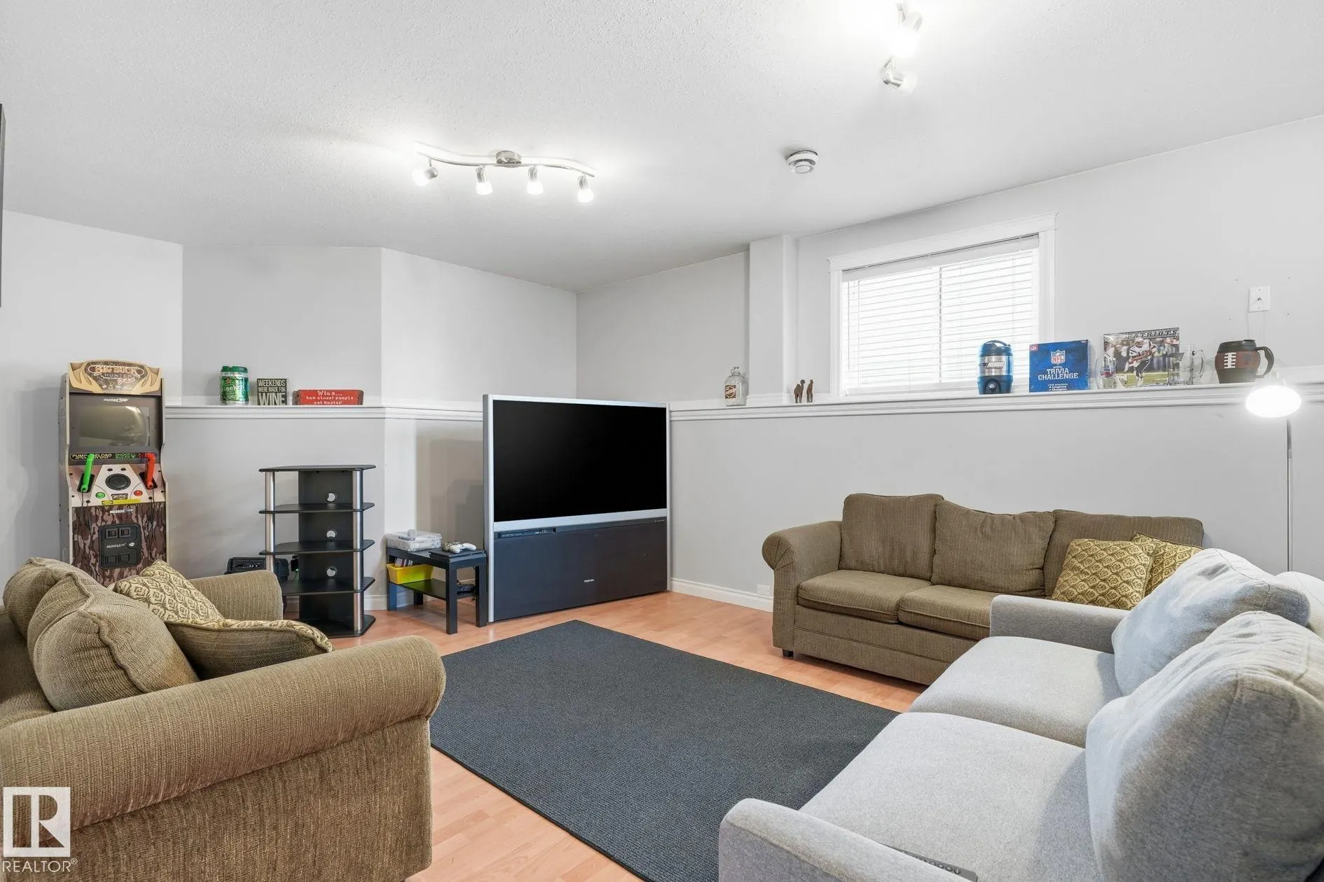 66 Willowby Close