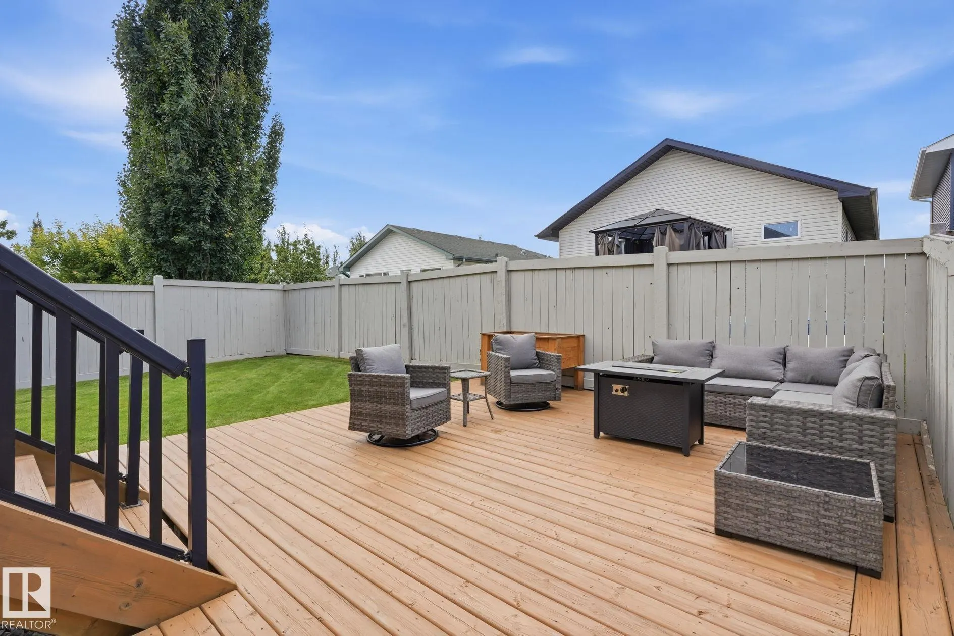 66 Willowby Close
