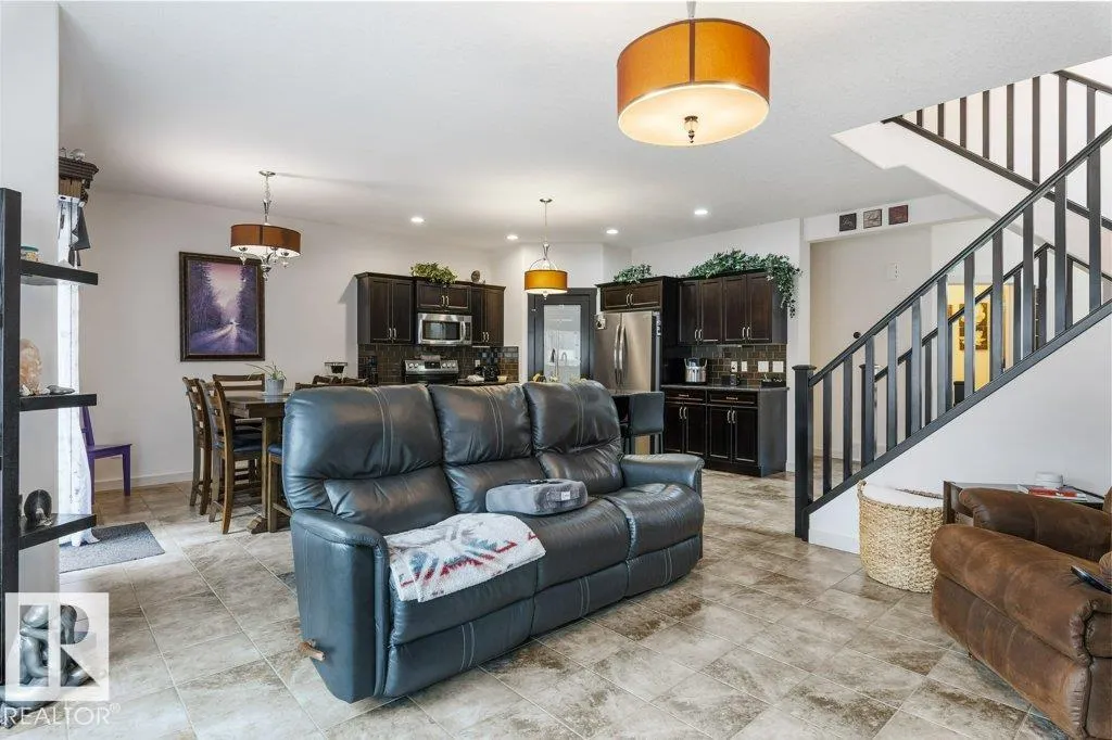 29 NEWGATE Way