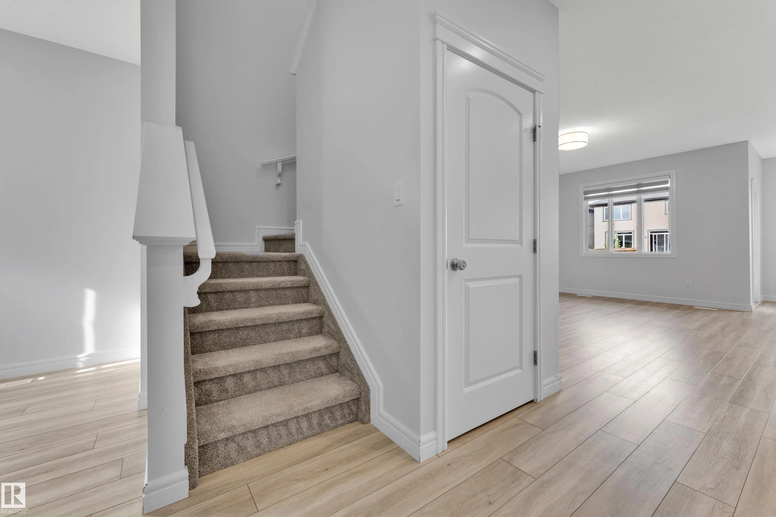5712 Cautley Crescent