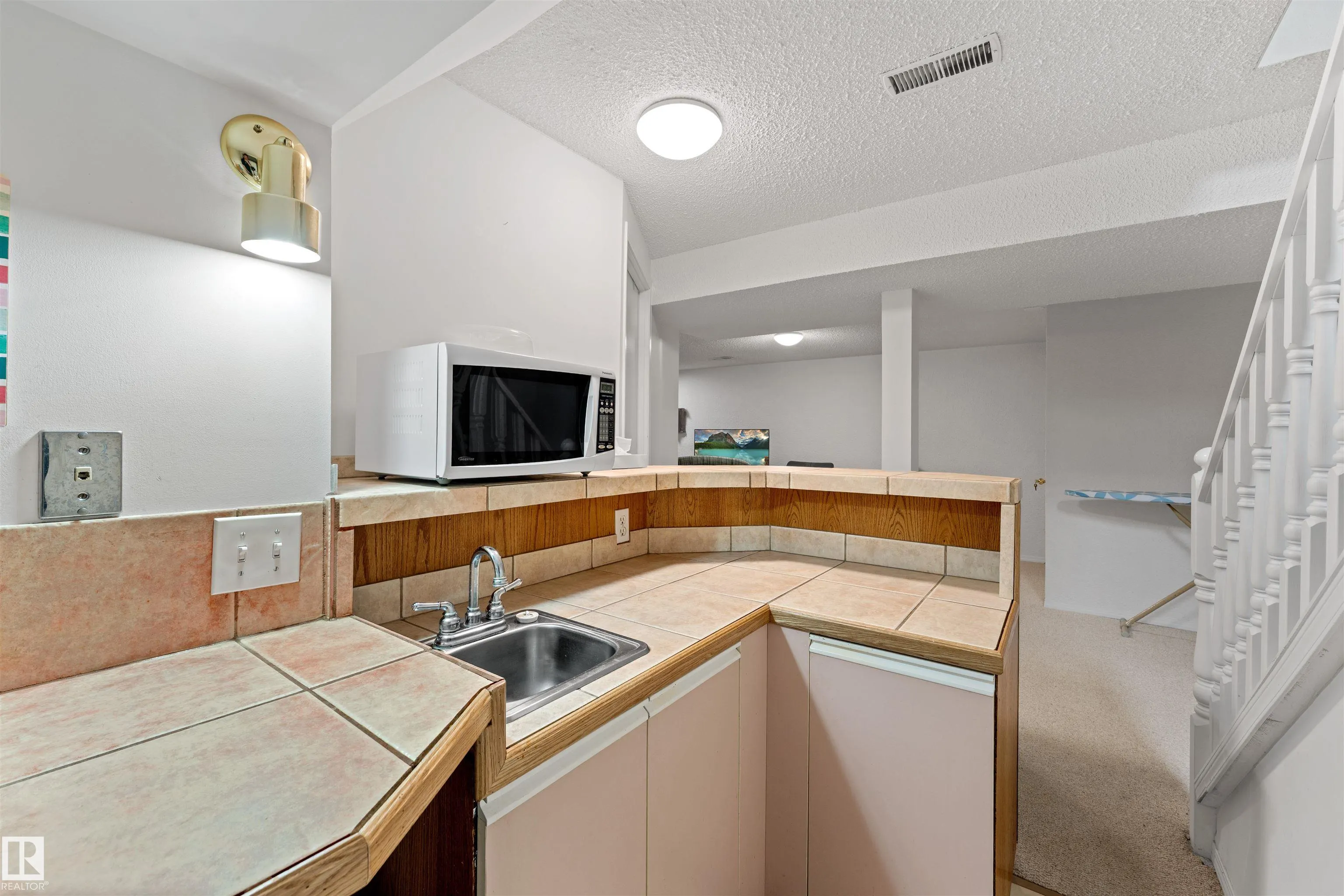 15012 77 Avenue