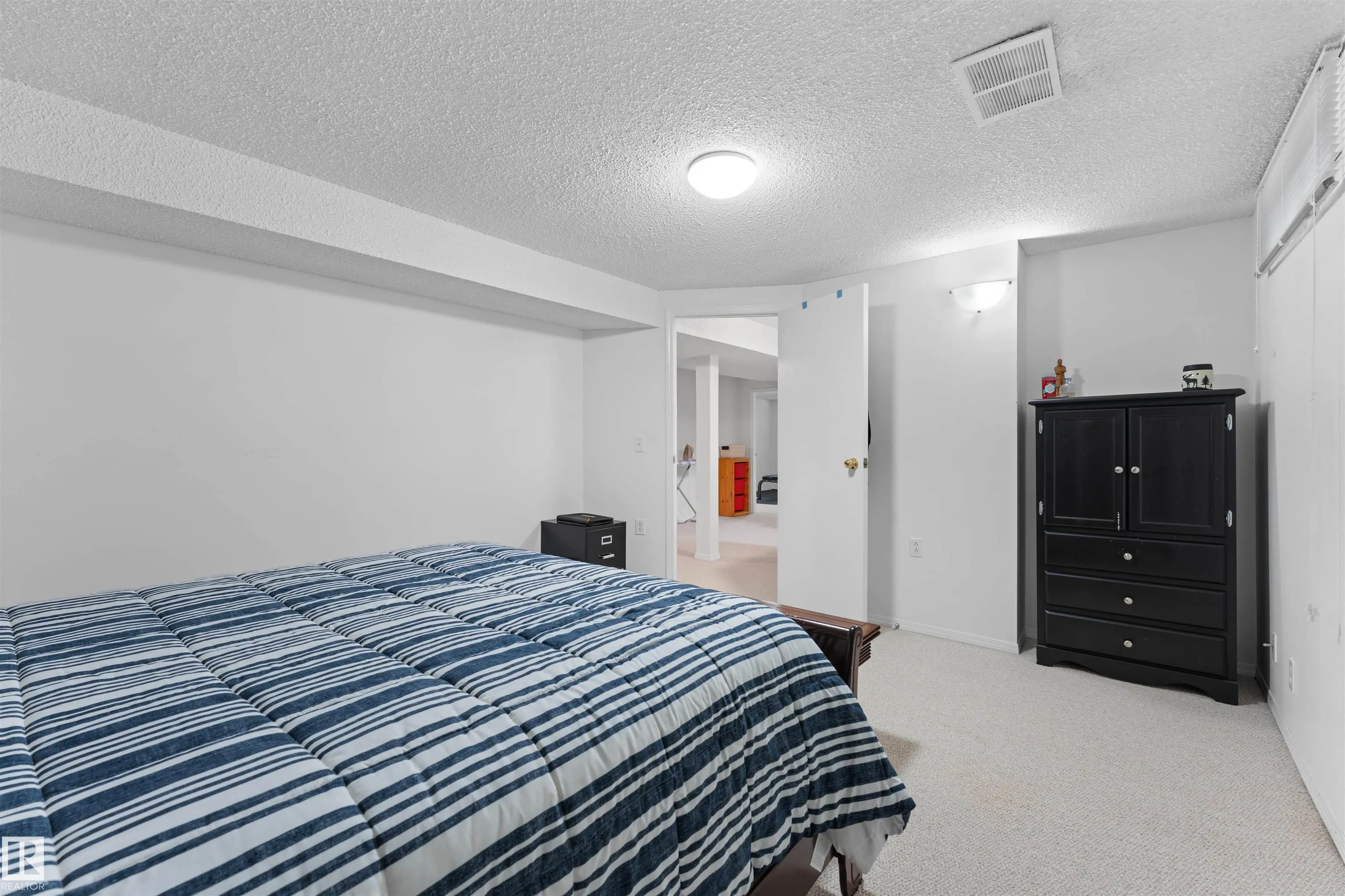 15012 77 Avenue