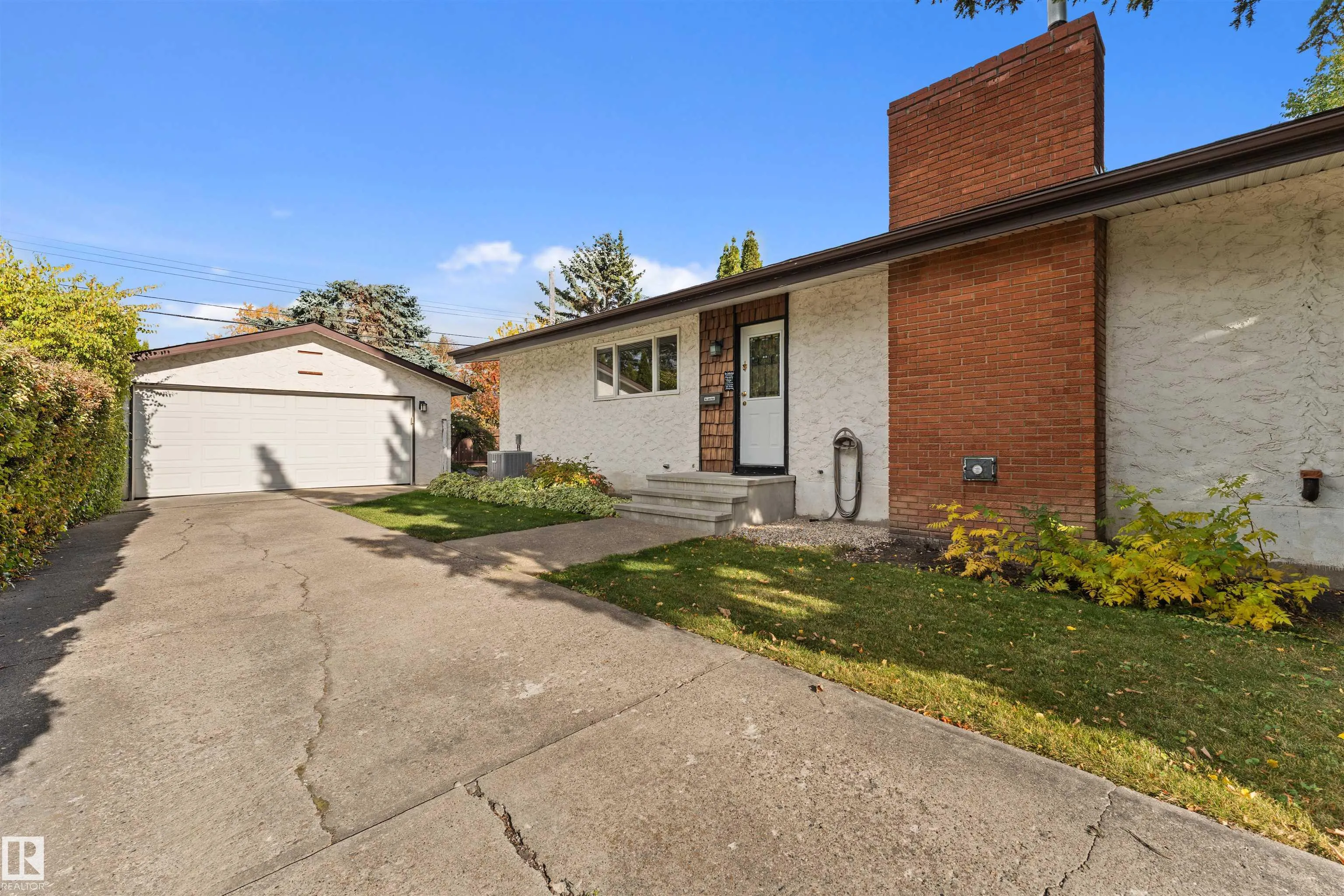 15012 77 Avenue