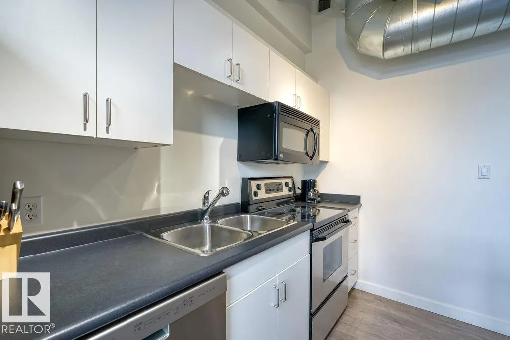 10105 109 Street
