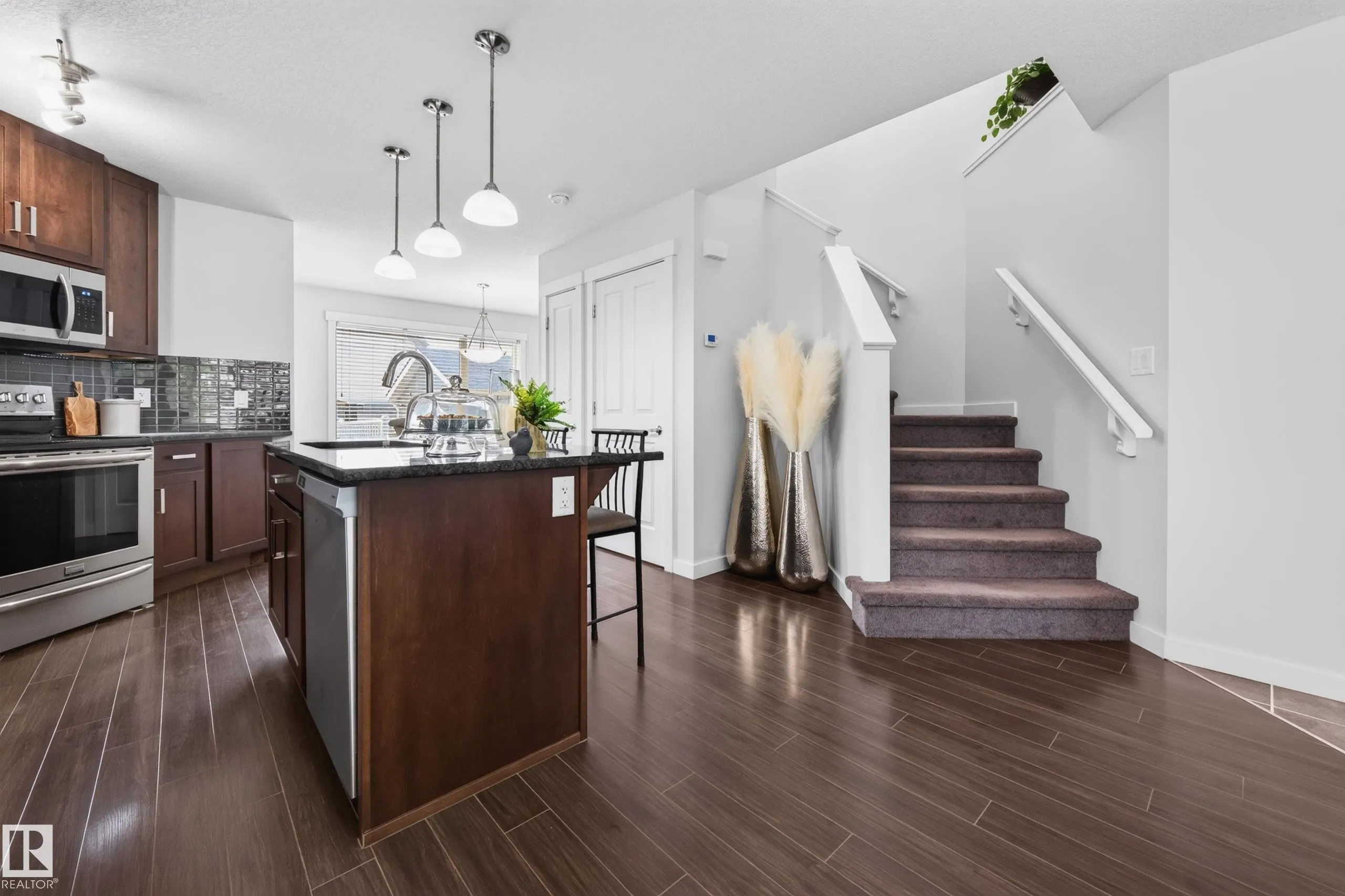 1007 162 Street