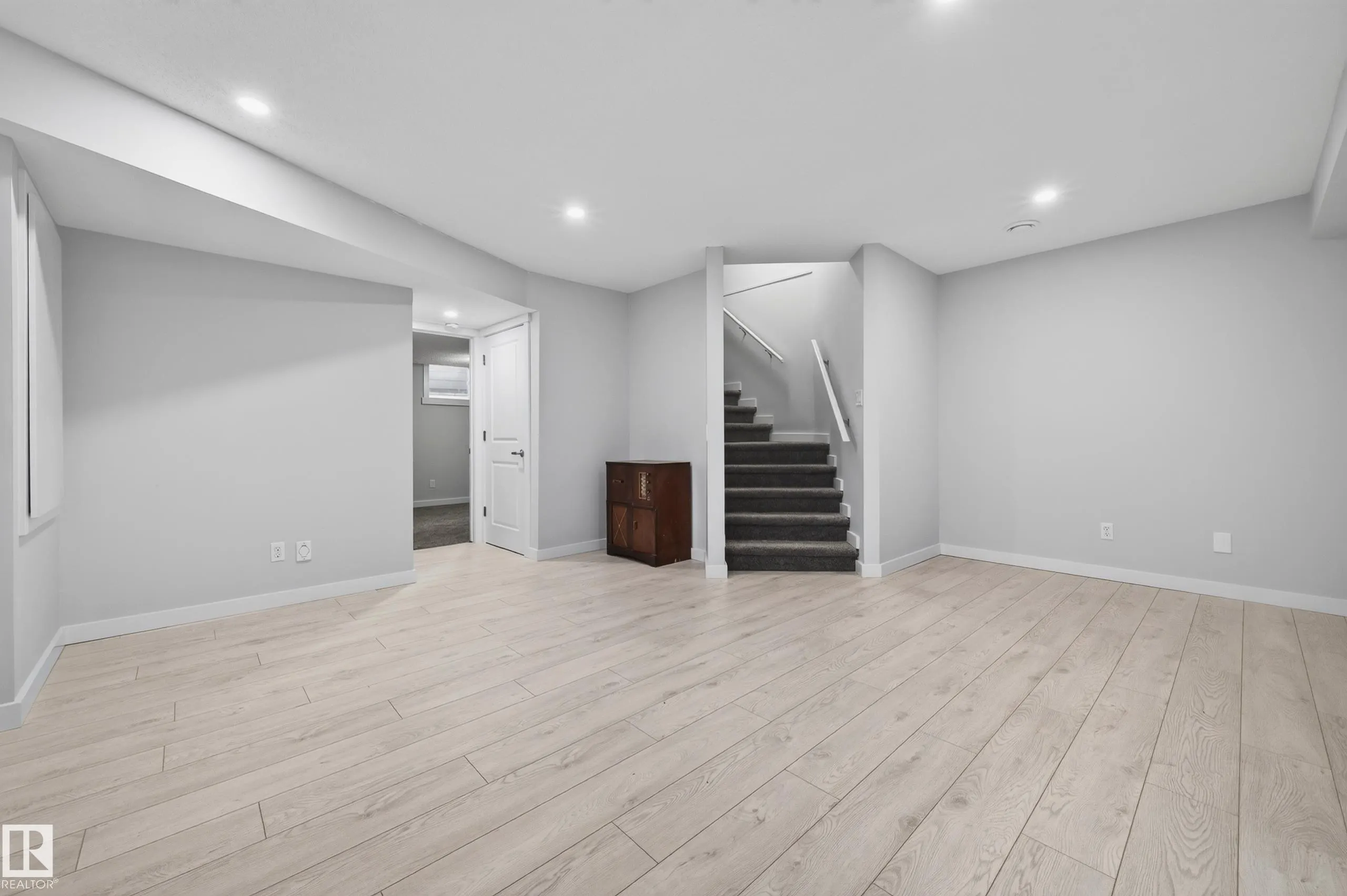 1007 162 Street