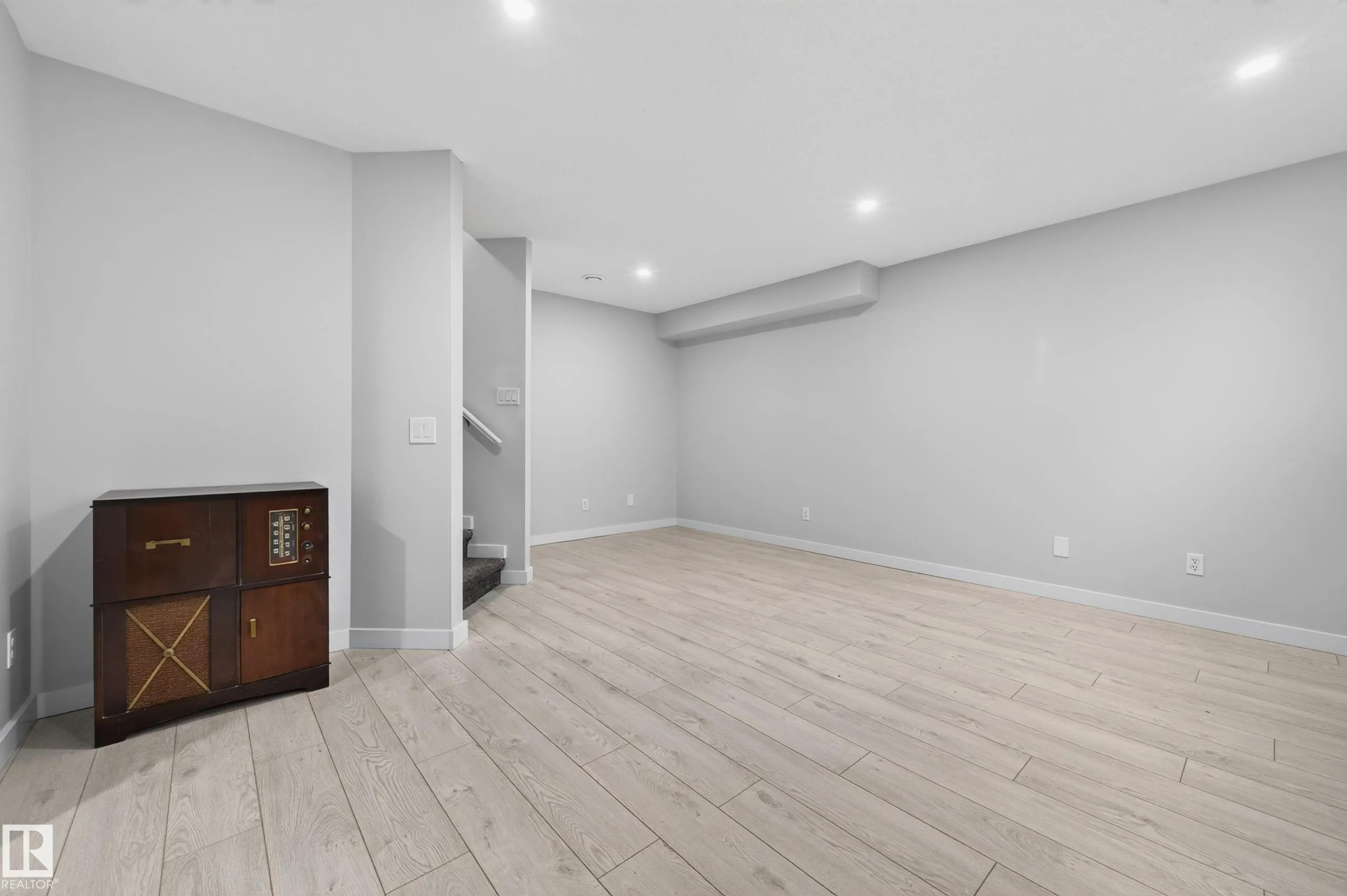 1007 162 Street