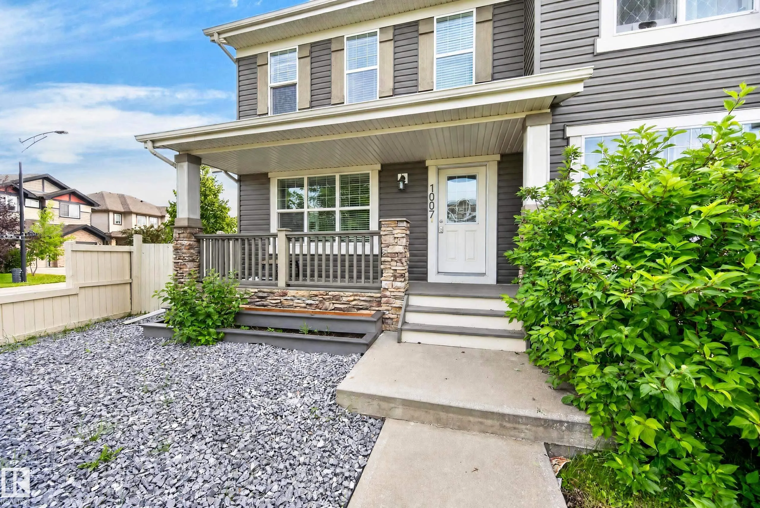 1007 162 Street