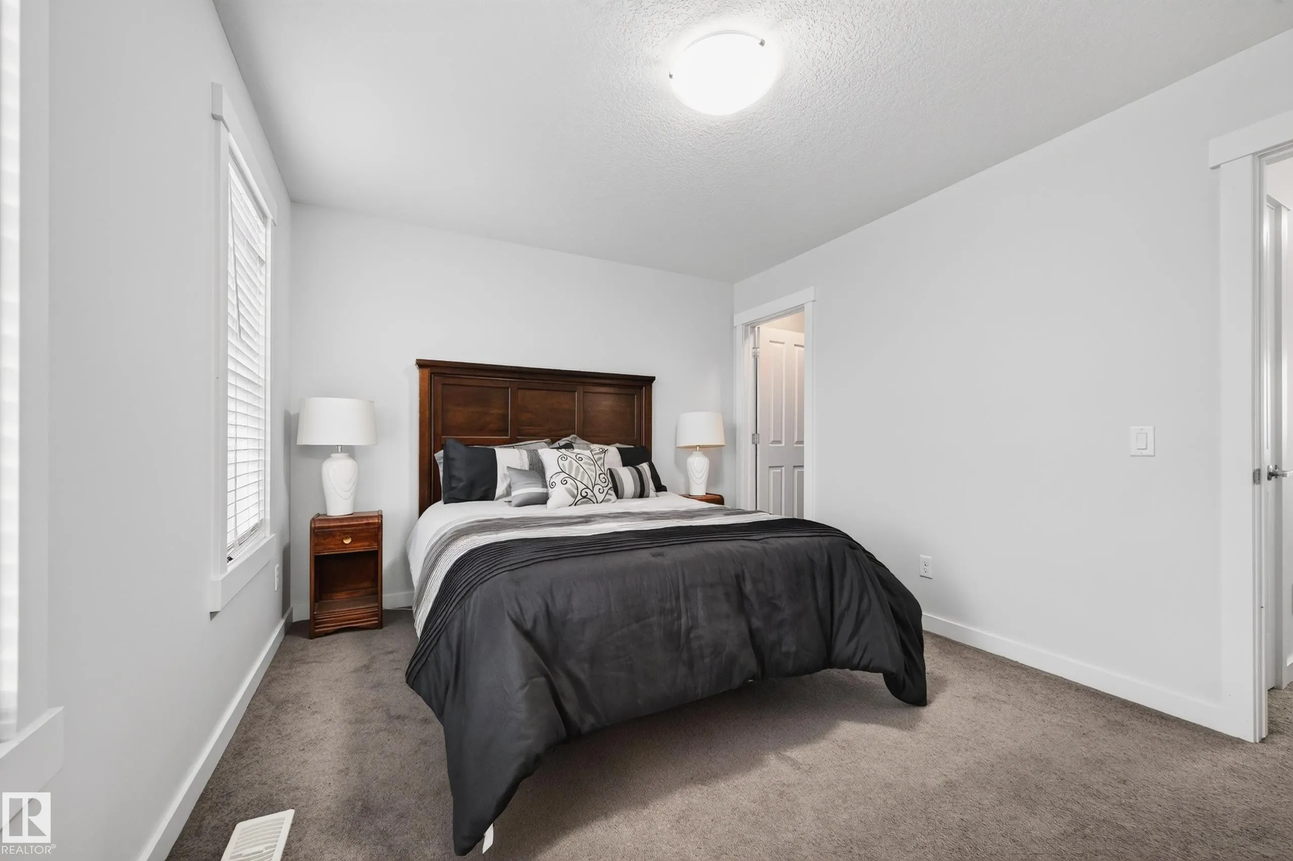 1007 162 Street