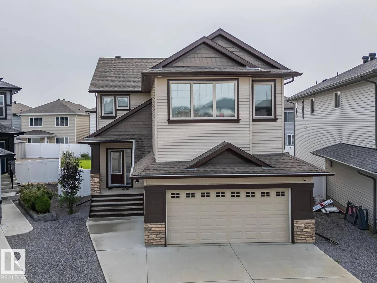 97 Astoria Point(e)