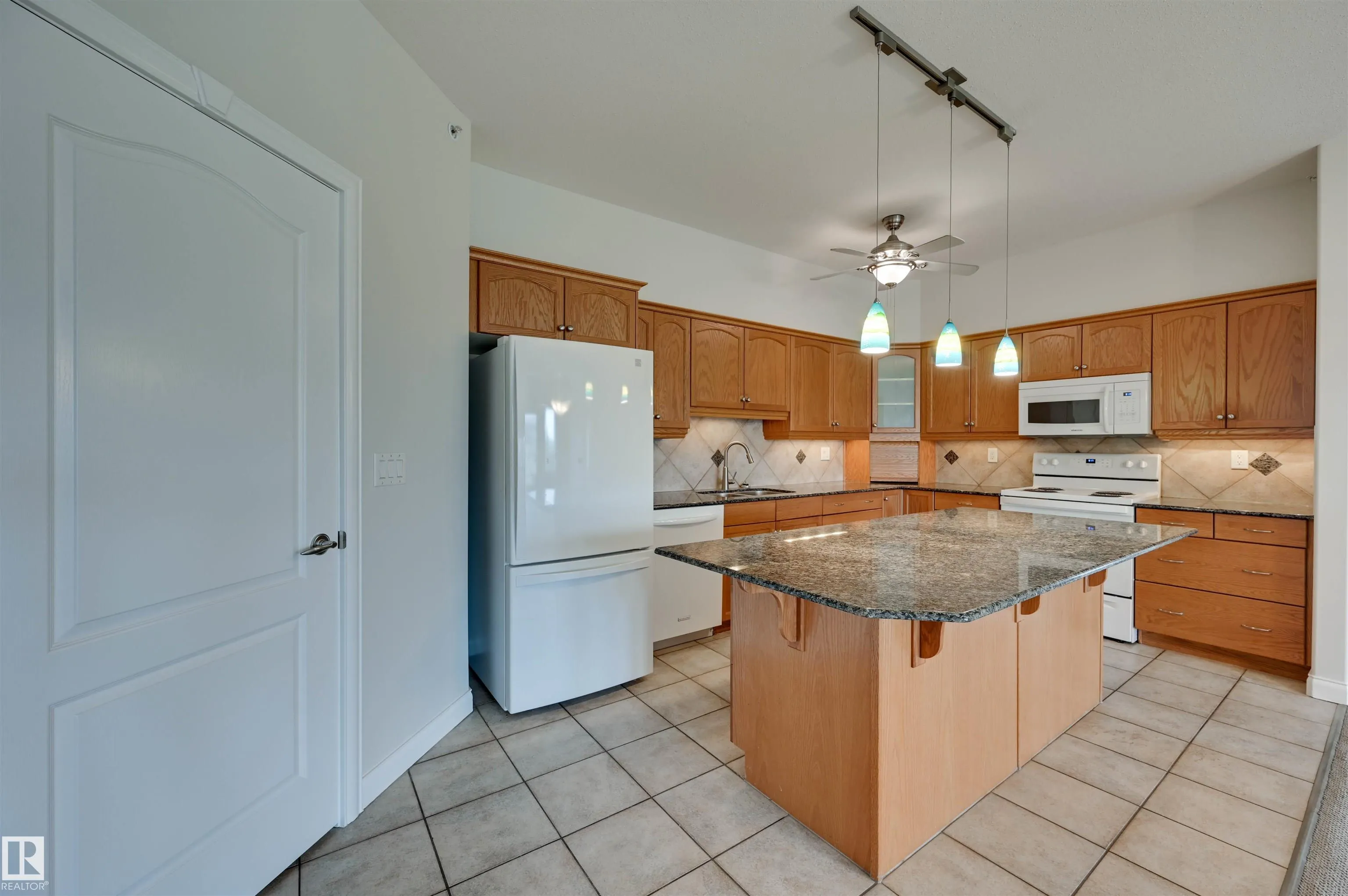 1406 HODGSON Way
