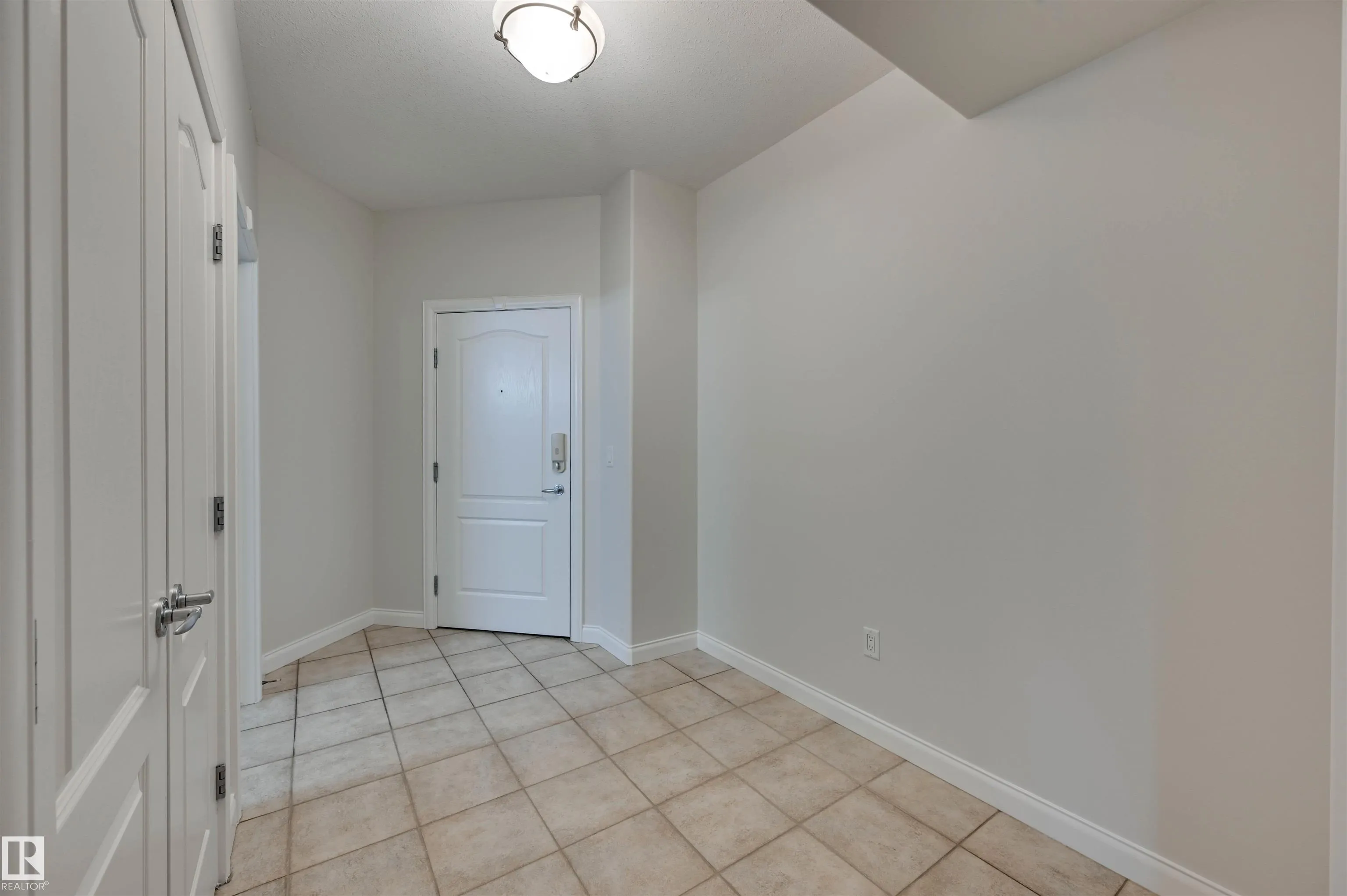 1406 HODGSON Way