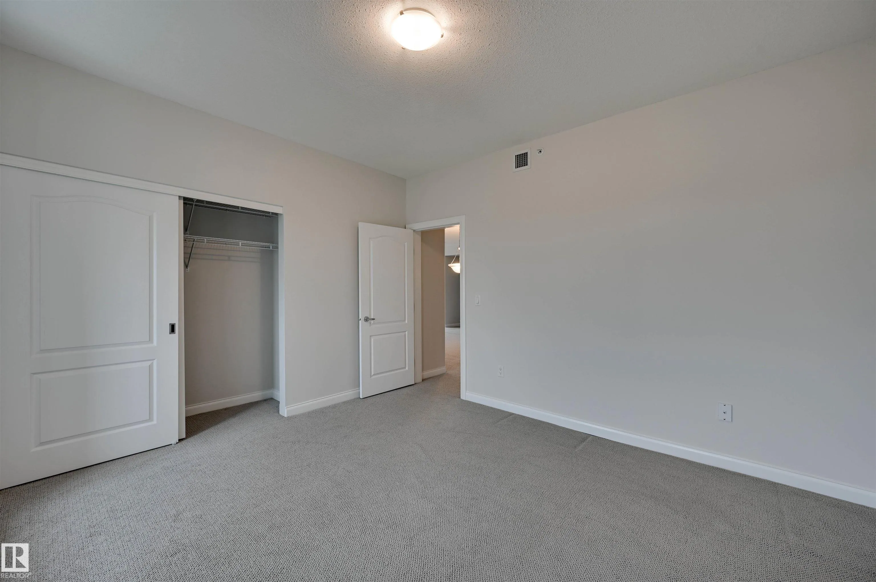 1406 HODGSON Way