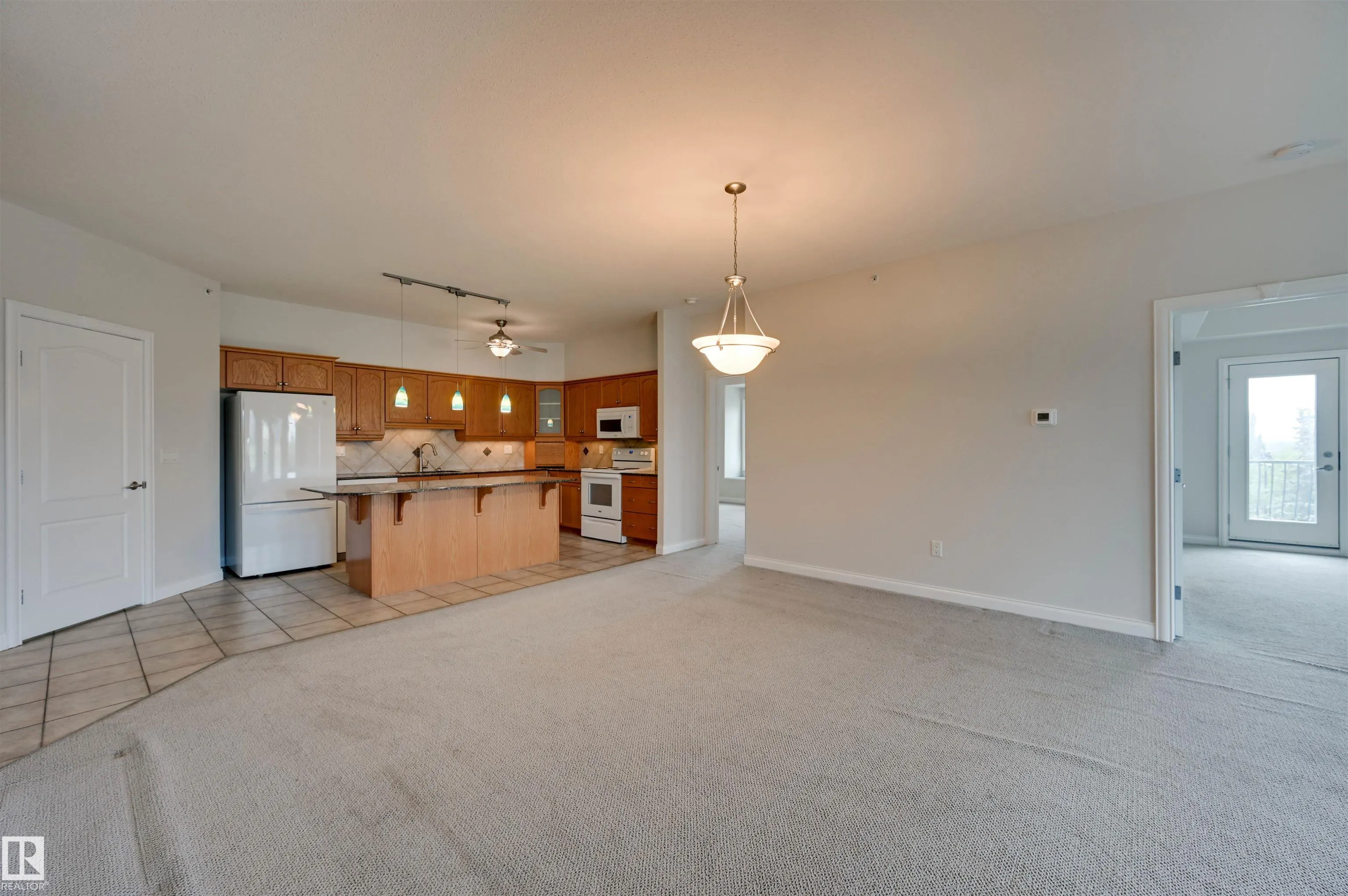 1406 HODGSON Way