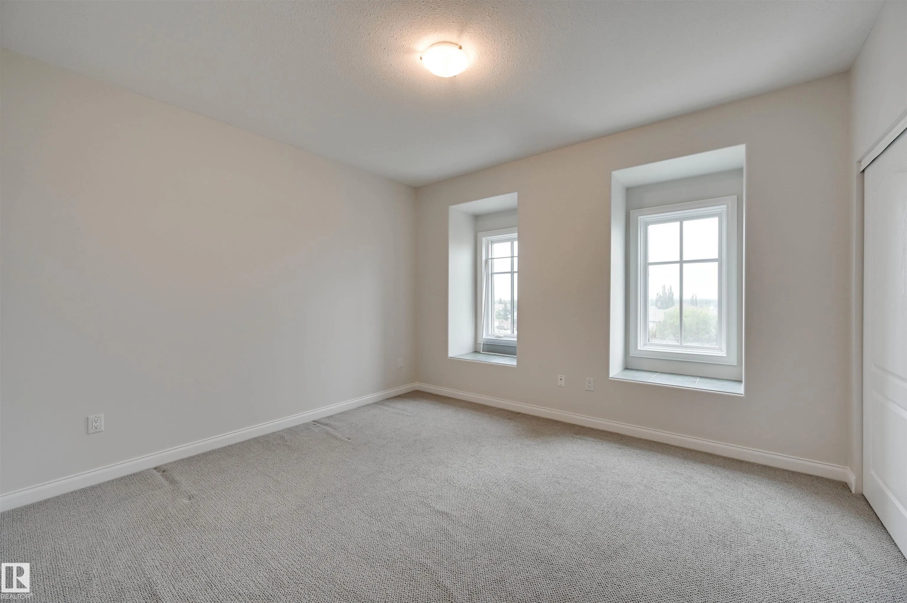 1406 HODGSON Way