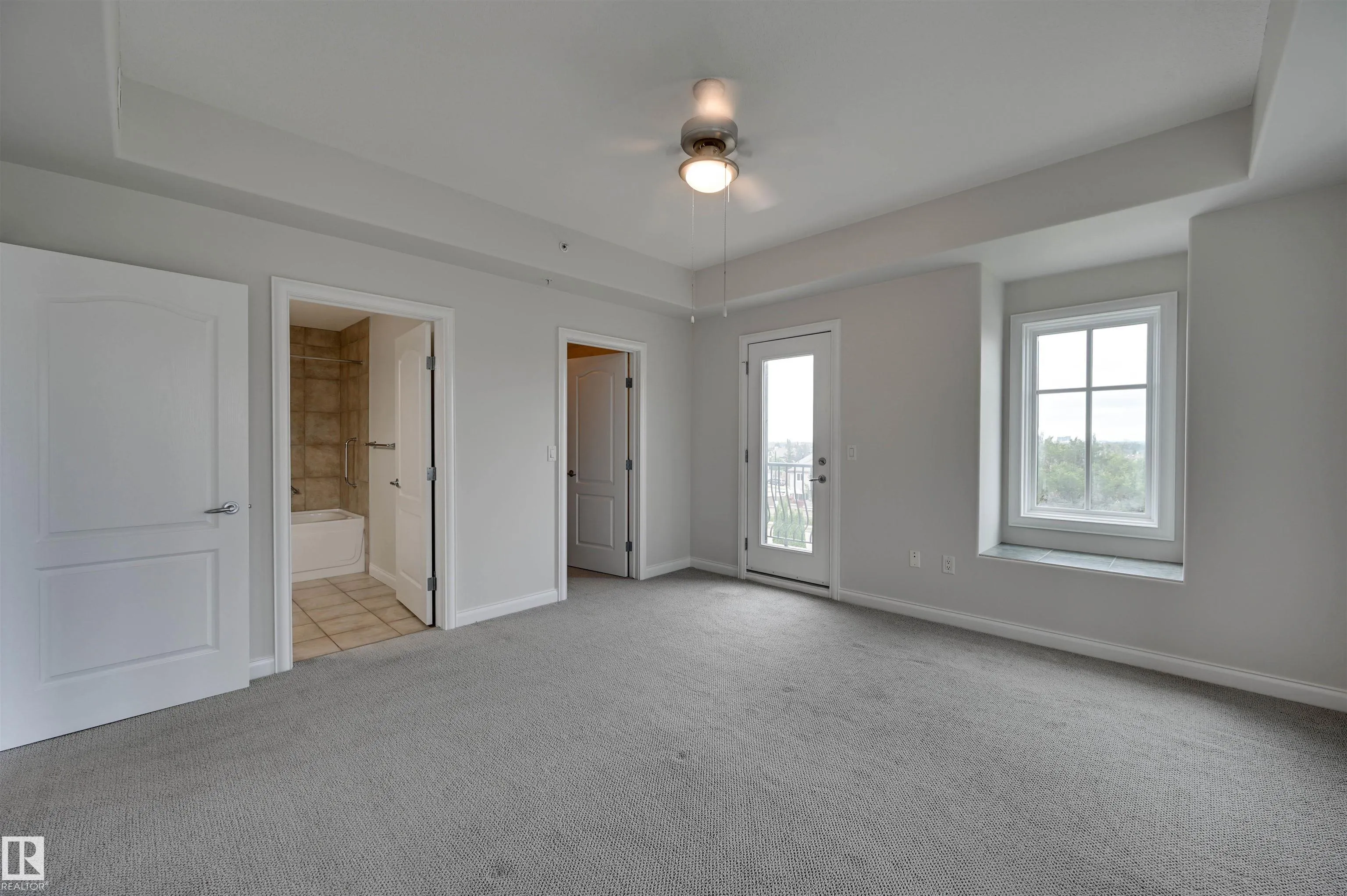 1406 HODGSON Way